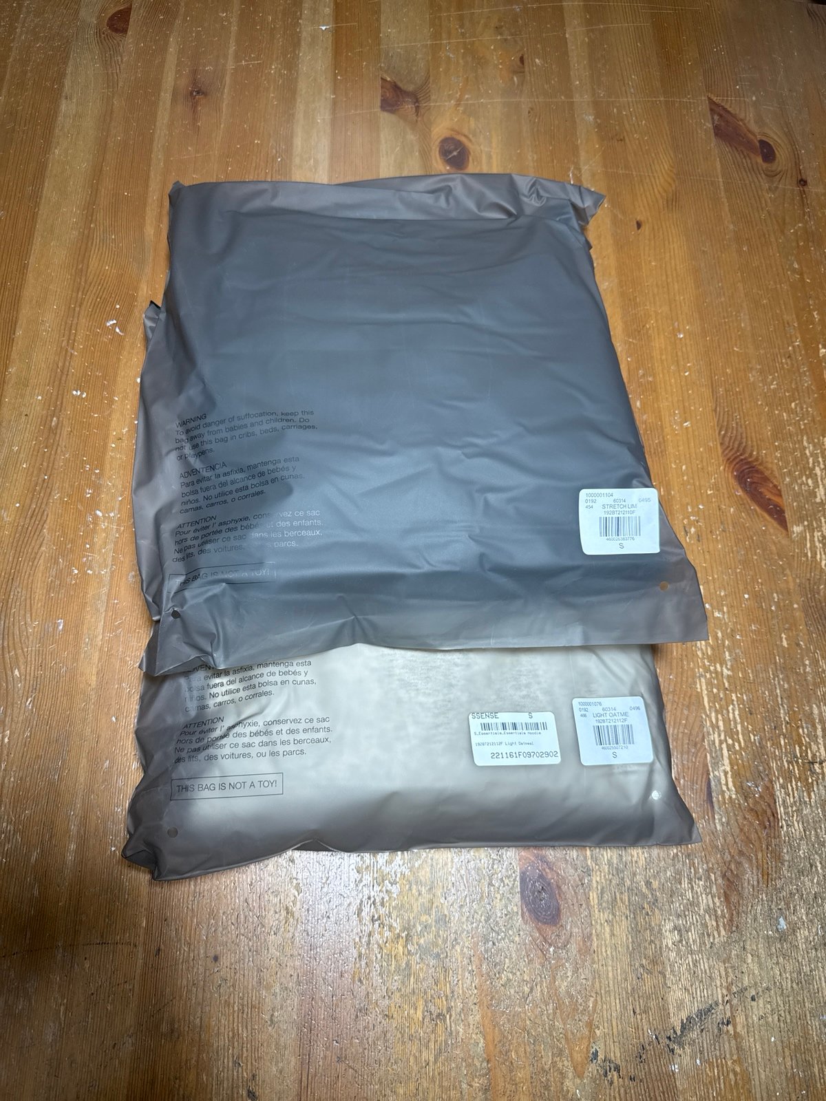 2 * Fear of God Essentials Hoodie SS22