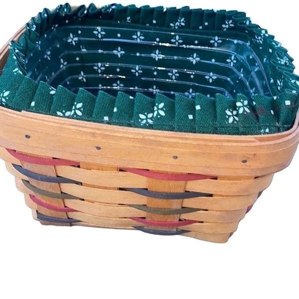 1996 LONGABERGER BERRY BASKET PLASTIC AND FABRIC LINER