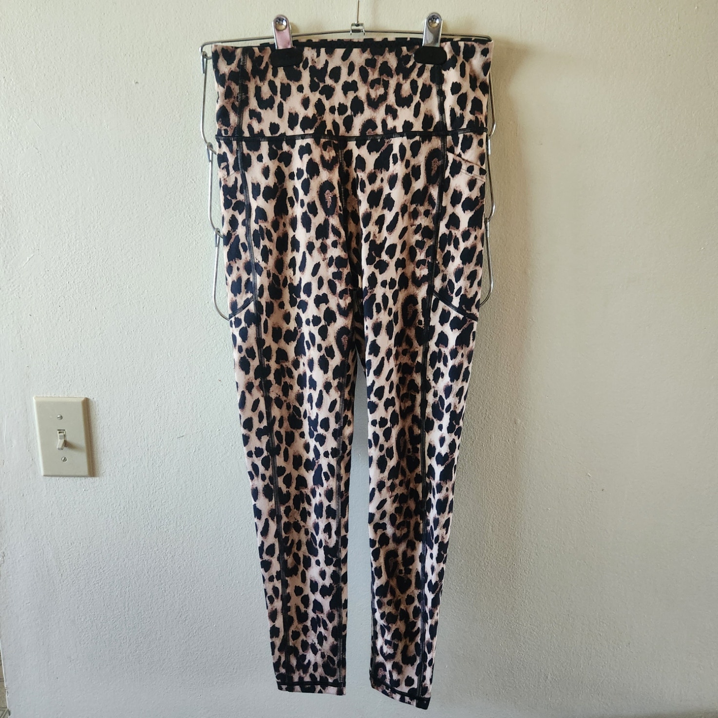 Victoria Secret leggings, No size please see measurement's in description