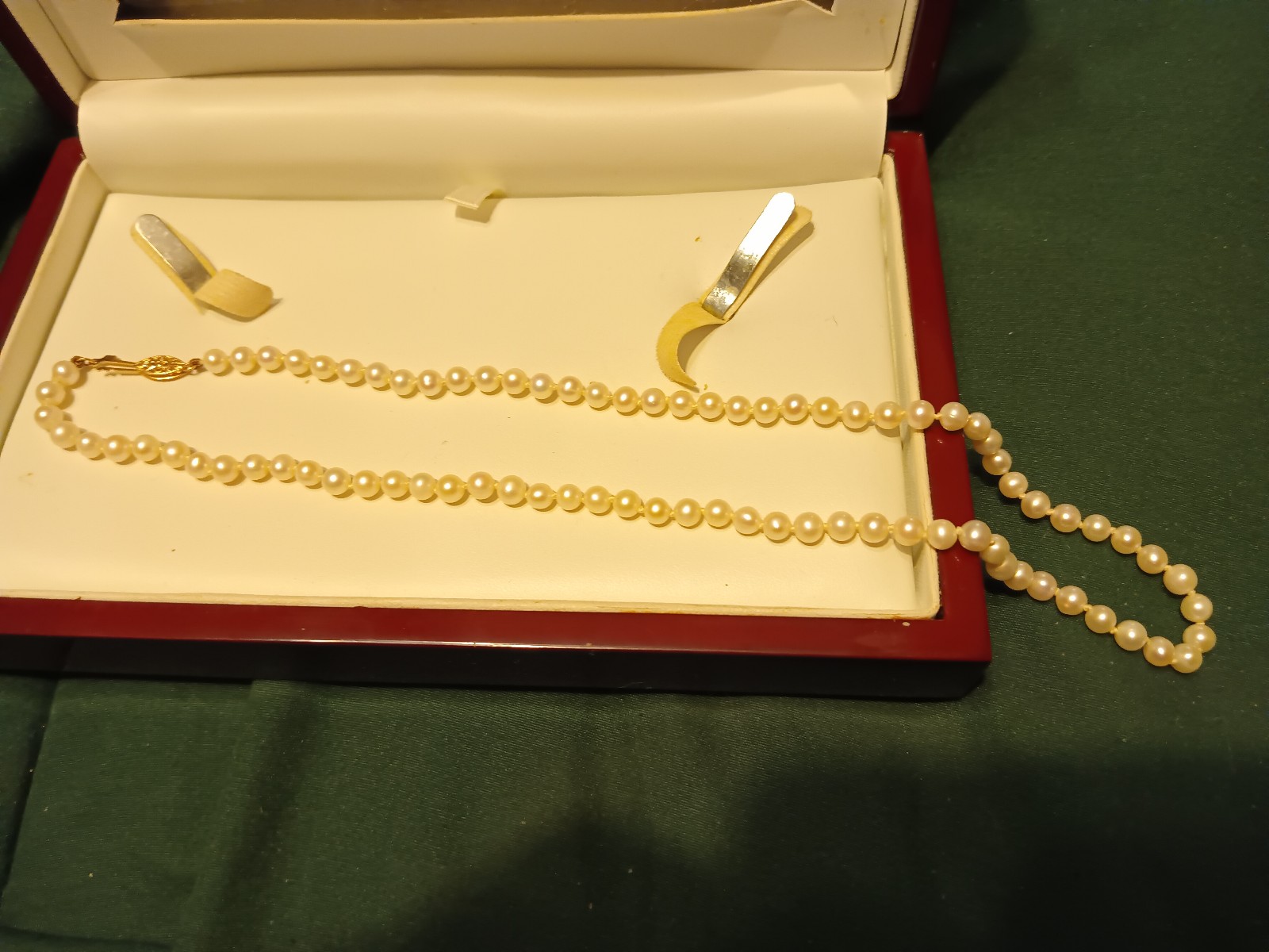 Beautiful 16" Natural Pearl Necklace AA w/14k Clasp Nicely Matched