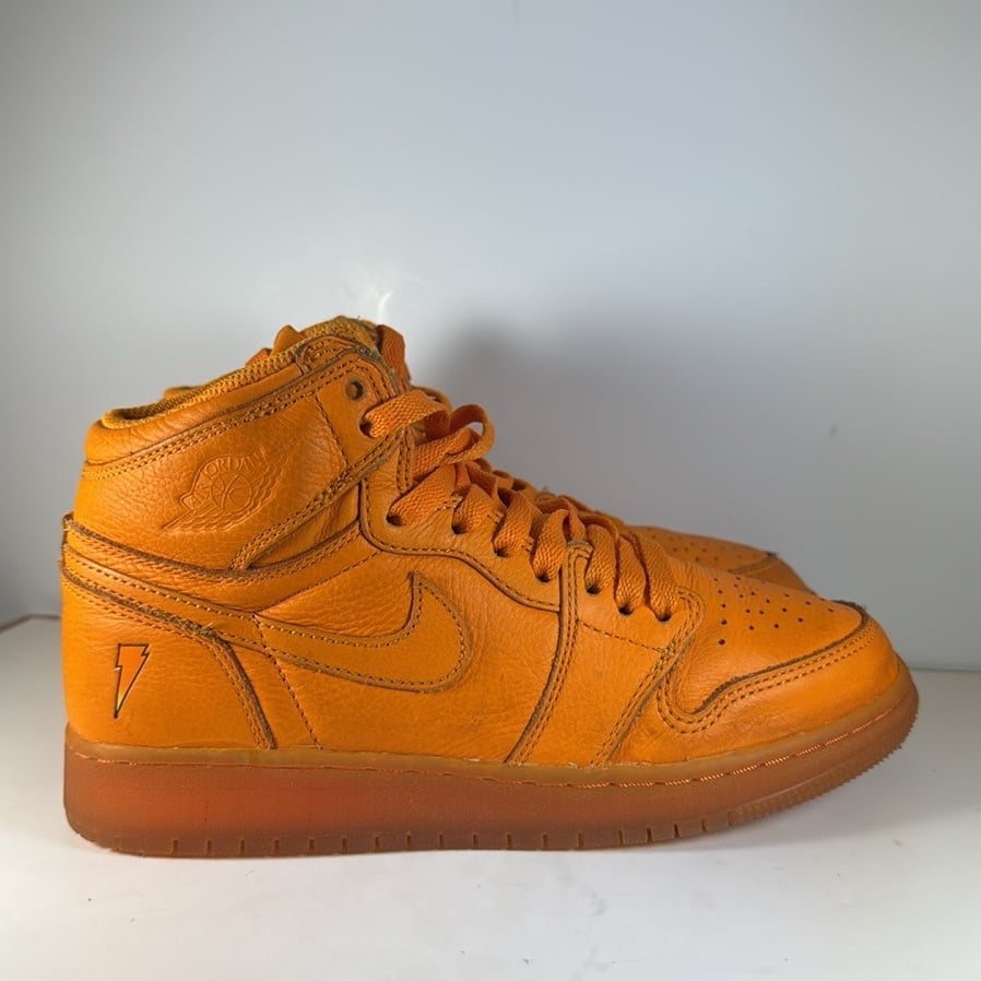 Jordan 1 High Retro Gatorade Orange Peel Size 5.5Y Women’s Size 7 Sneakers