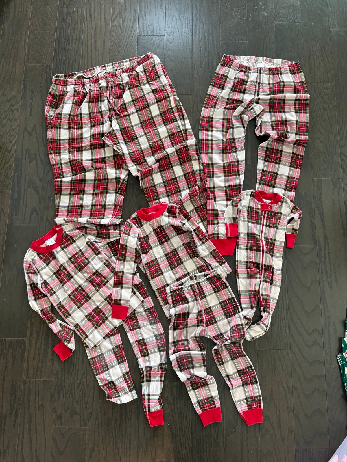 Hanna Andersson christmas pajamas holiday family plaid