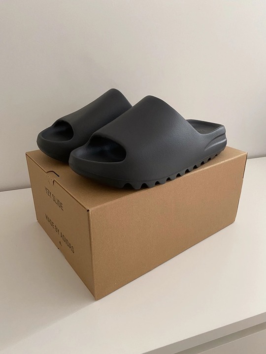 Black Slippers are comfortable Size 11 Yeezy slides