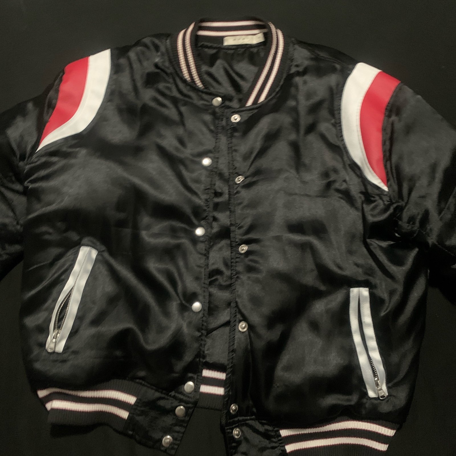 Men’s MNML satin like varsity jacket in black Size XL.