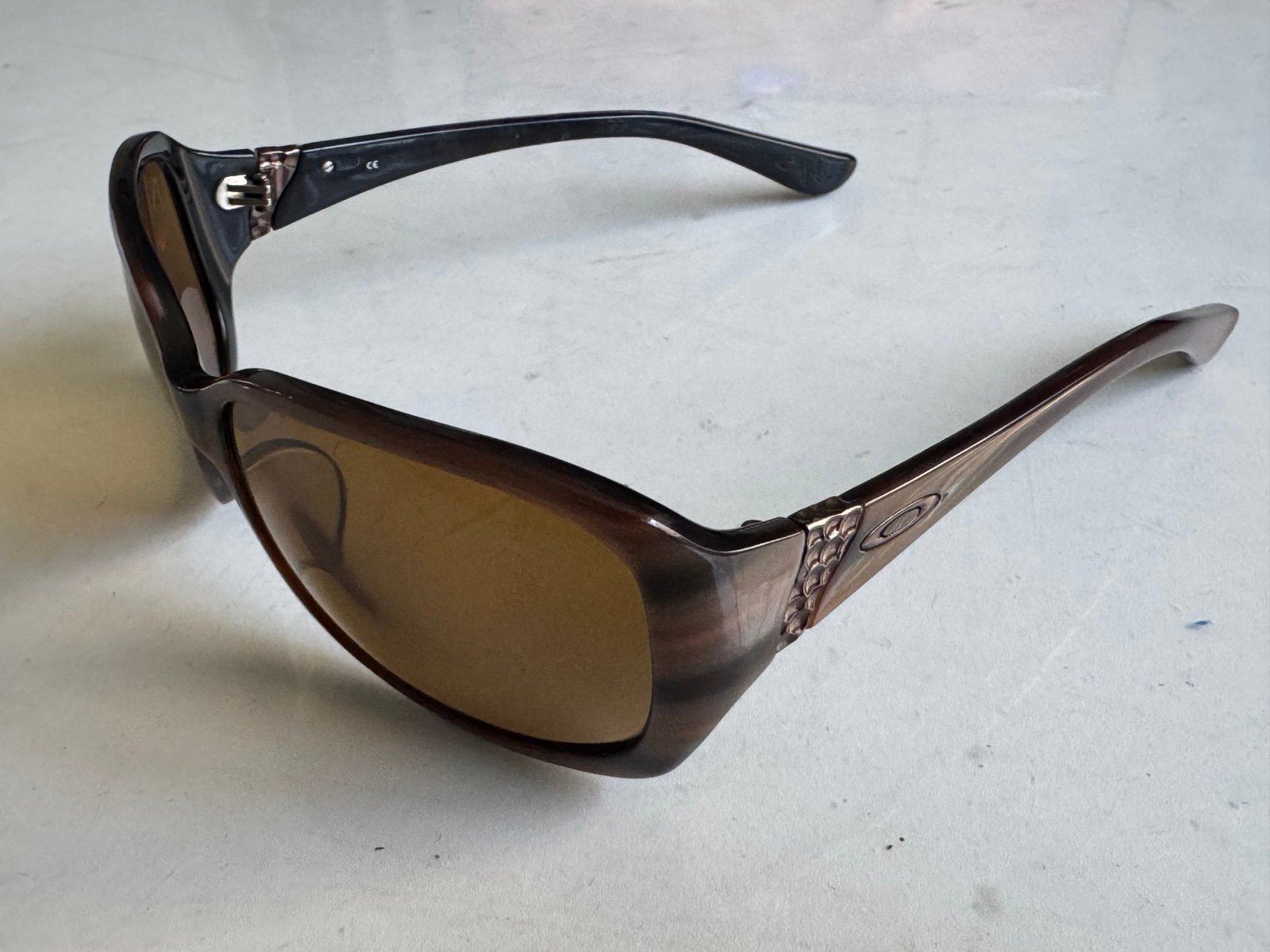 Oakley Discreet Women's Sunglasses (Polarized)