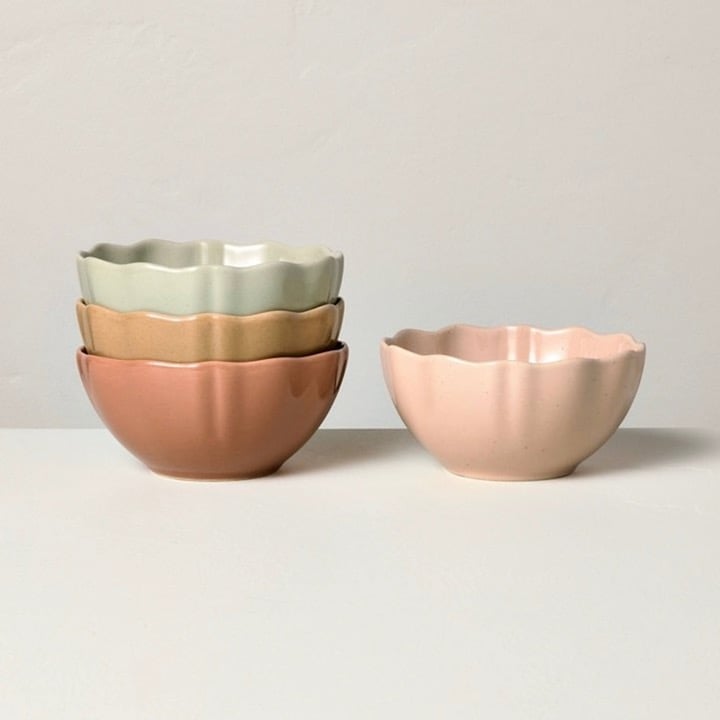 Hearth & Hand Magnolia 4-Pack 11oz Scalloped Stoneware Dessert Bowls