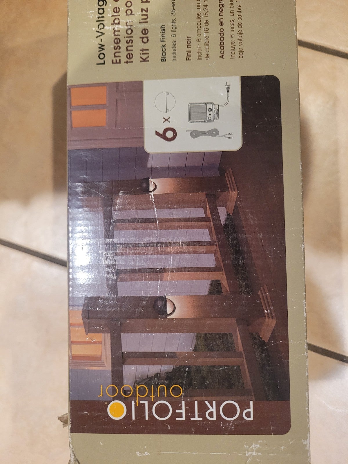 Low voltage deck lighting kit