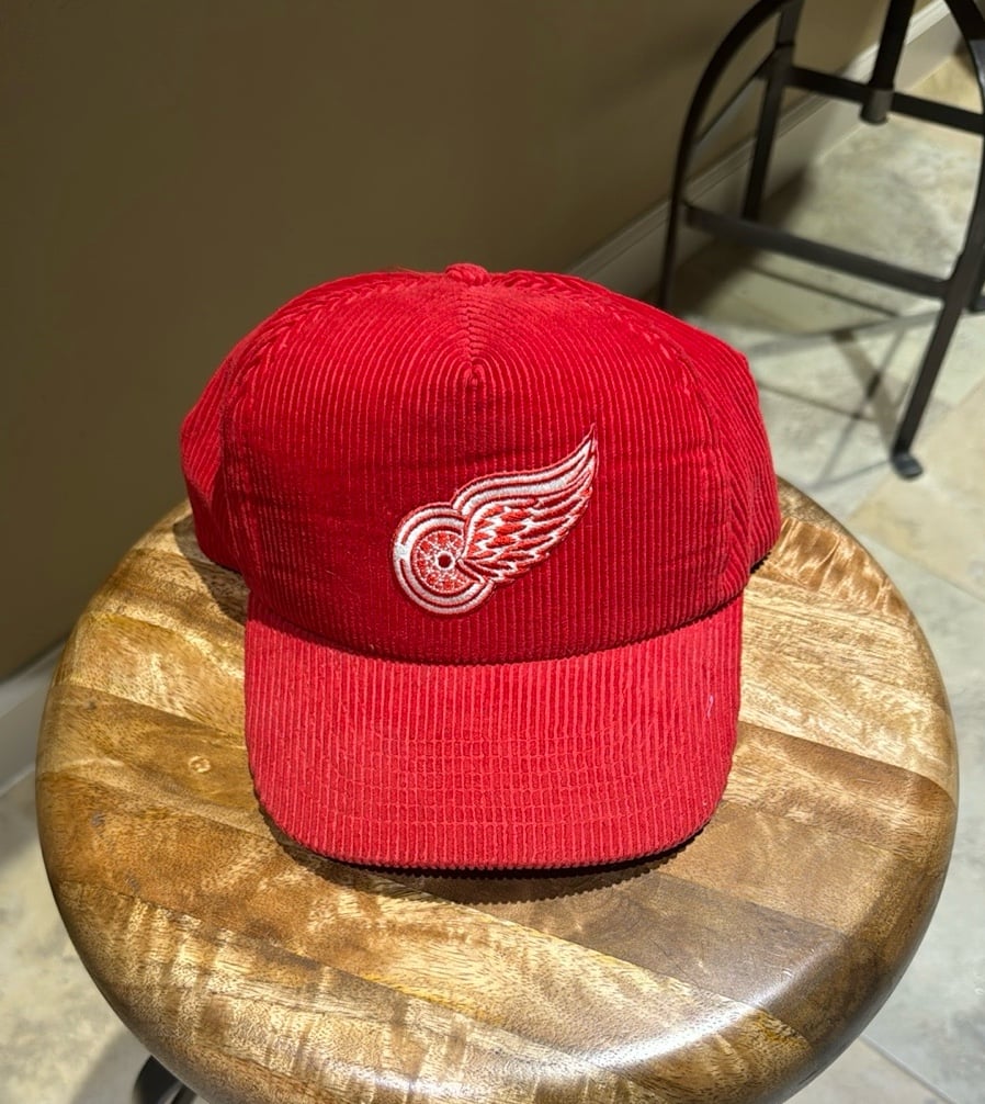 Vintage Detroit Redwings NHL Corduroy Snapback Hat UII NHL