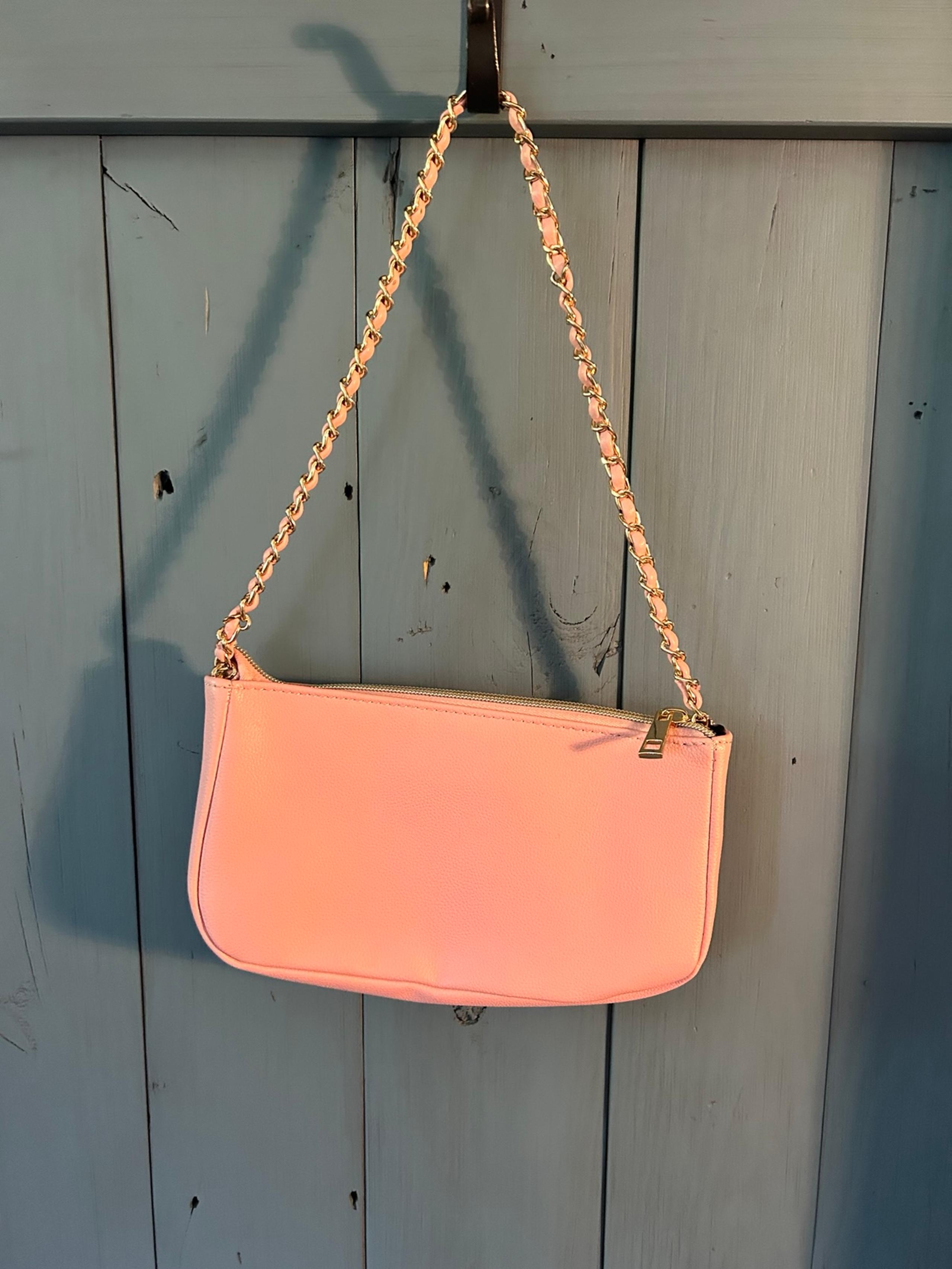 NWOT Forever 21 Pink Shoulder Bag w/Chain Strap