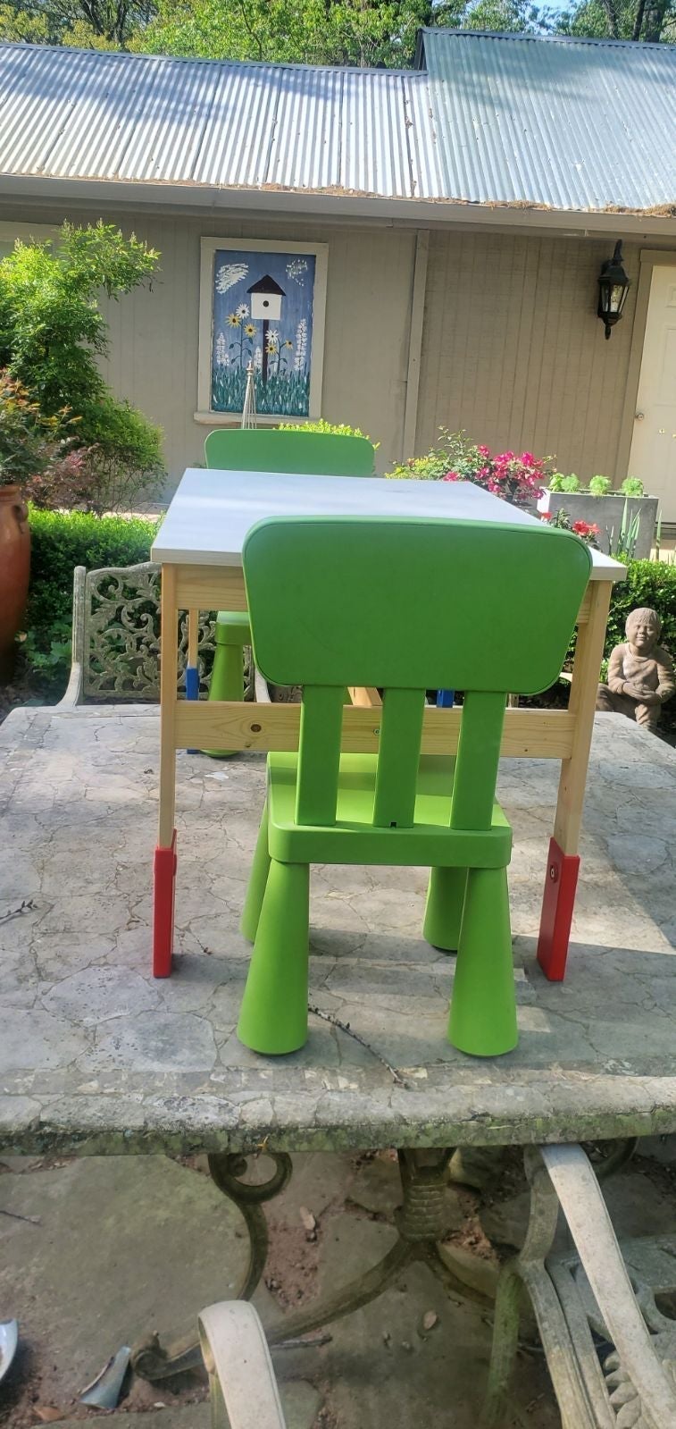 Beautiful ikea two green chairs