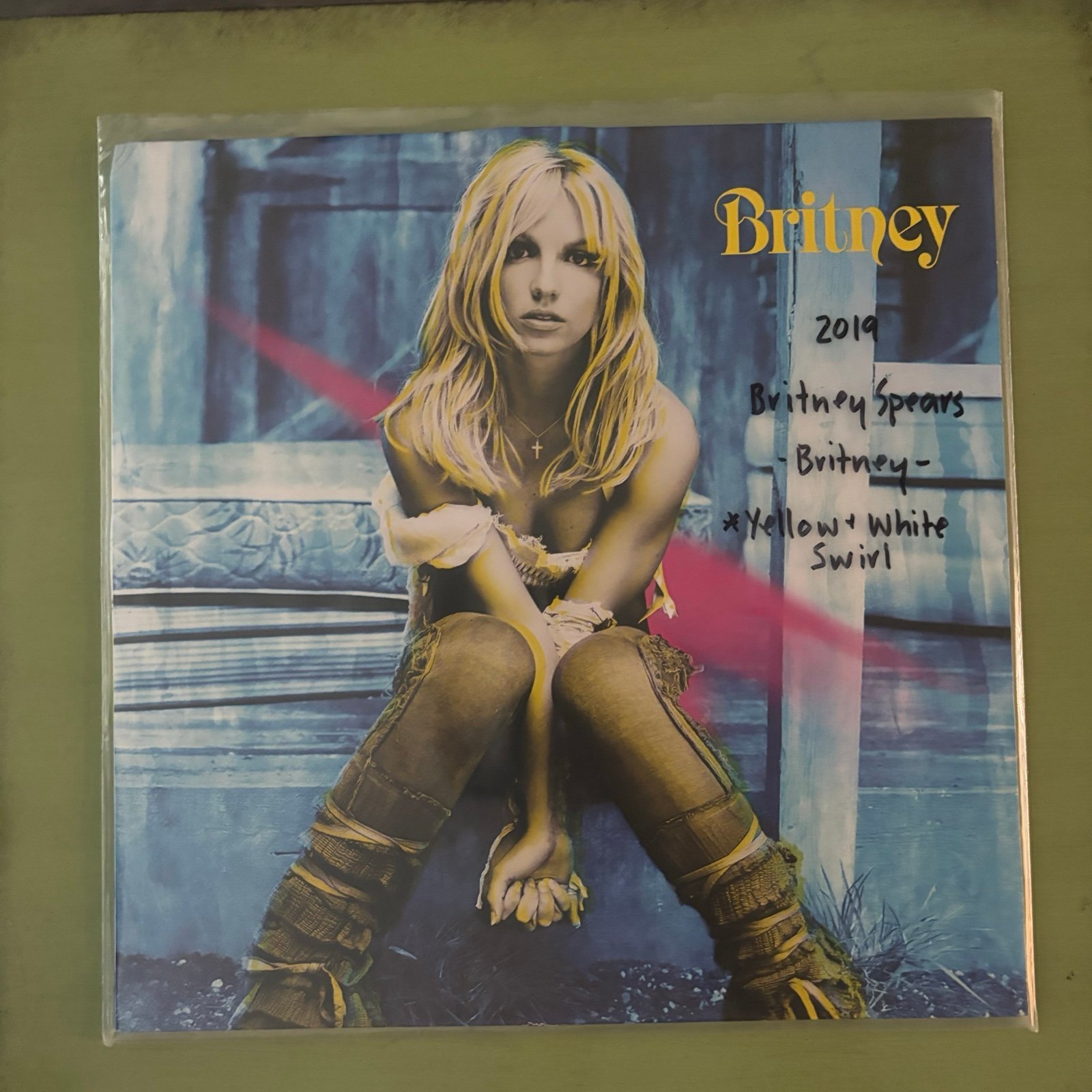 britney yellow swirl vinyl