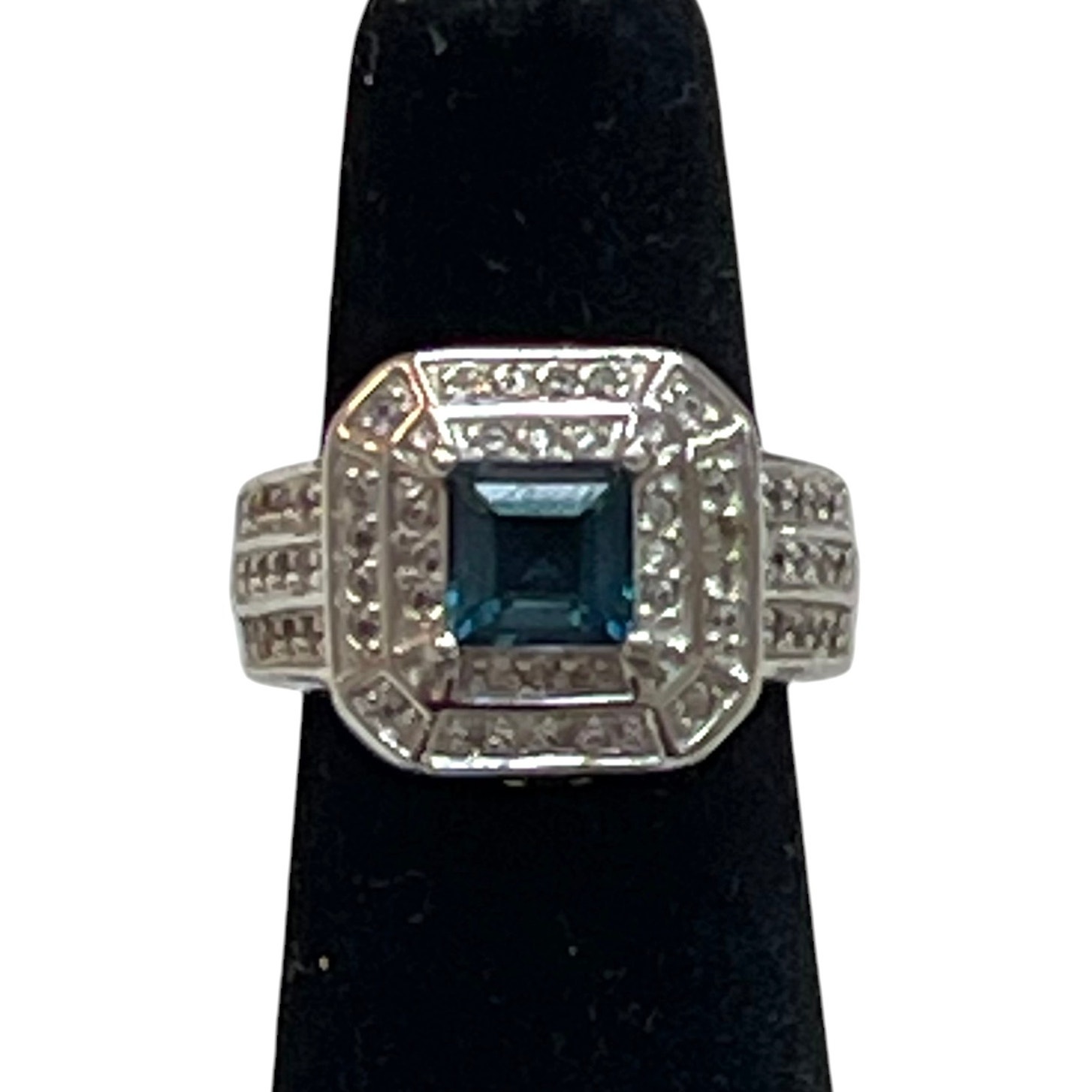 Beautiful 925 SILVER RING Blue Stone Size 4.75