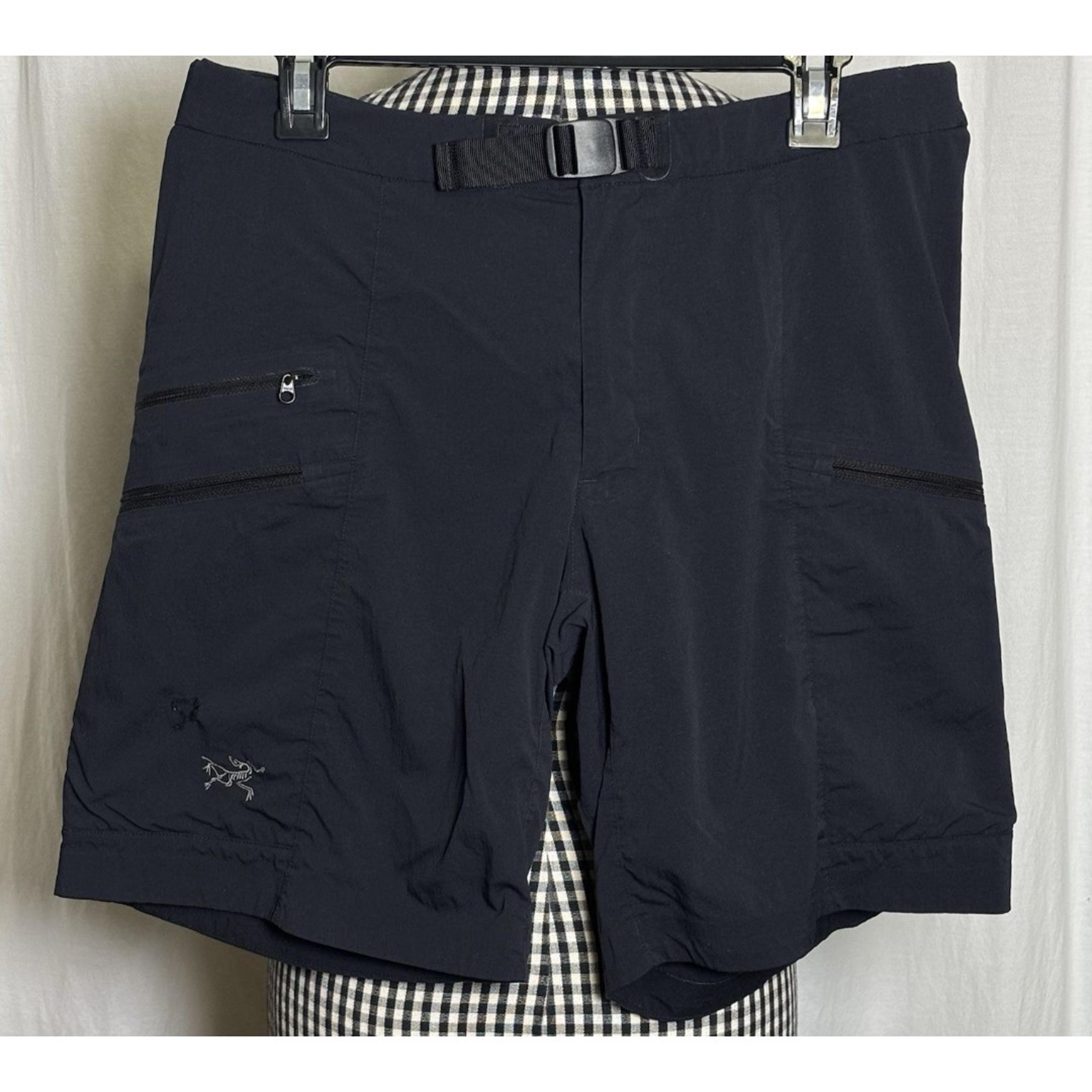 Arcteryx Men’s Shorts Size 34 Black - FLAWED see photos