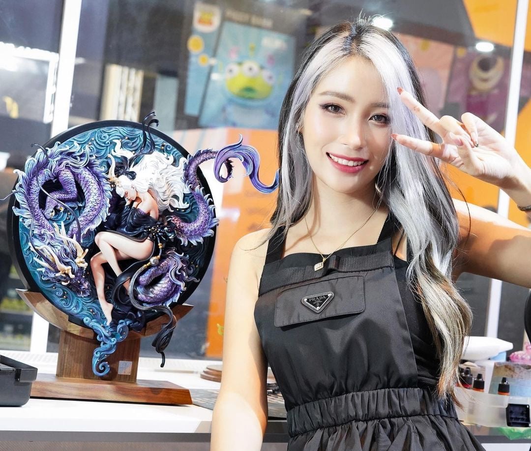 #paint Sleeping with Dragon Artist Luo Peng Painted @ttn.painter