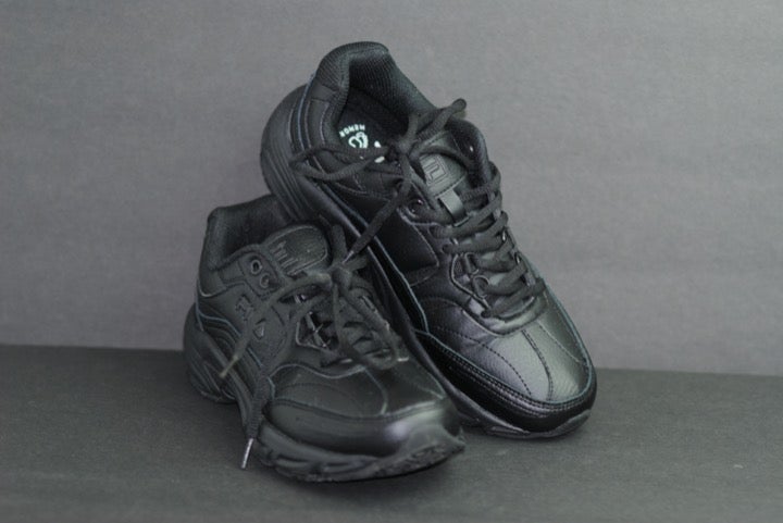 Size 7 Fila Memory Foam Work Shoes Women