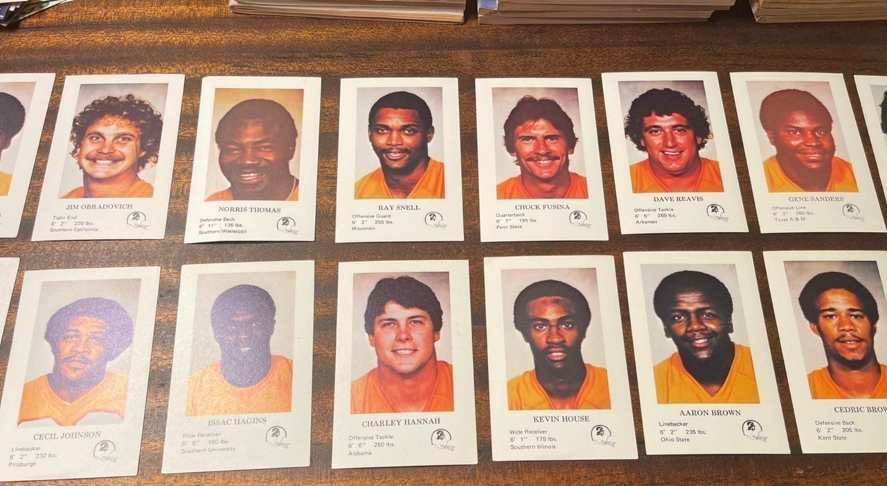 19 MEGA-RARE 1980 TAMPABAY BUCS KIDS & KOPS NFL FOOTBALL CARD LOT