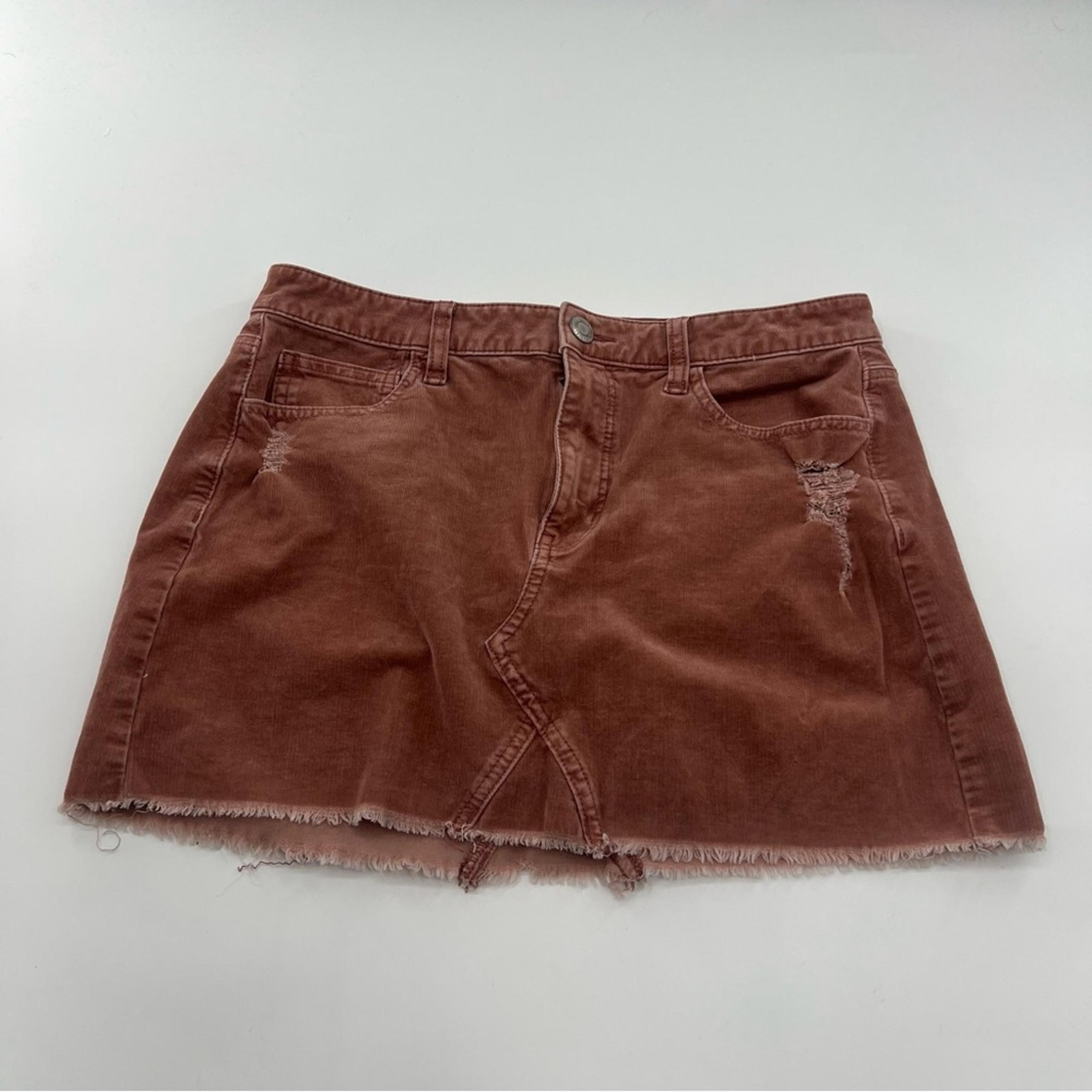 American Eagle Pink Corduroy Fabric Mini Skirt Raw Hem Women’s Super Stretch X