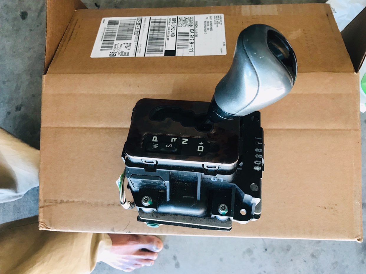 2000 Mercedes E. Class Shifter Assembly