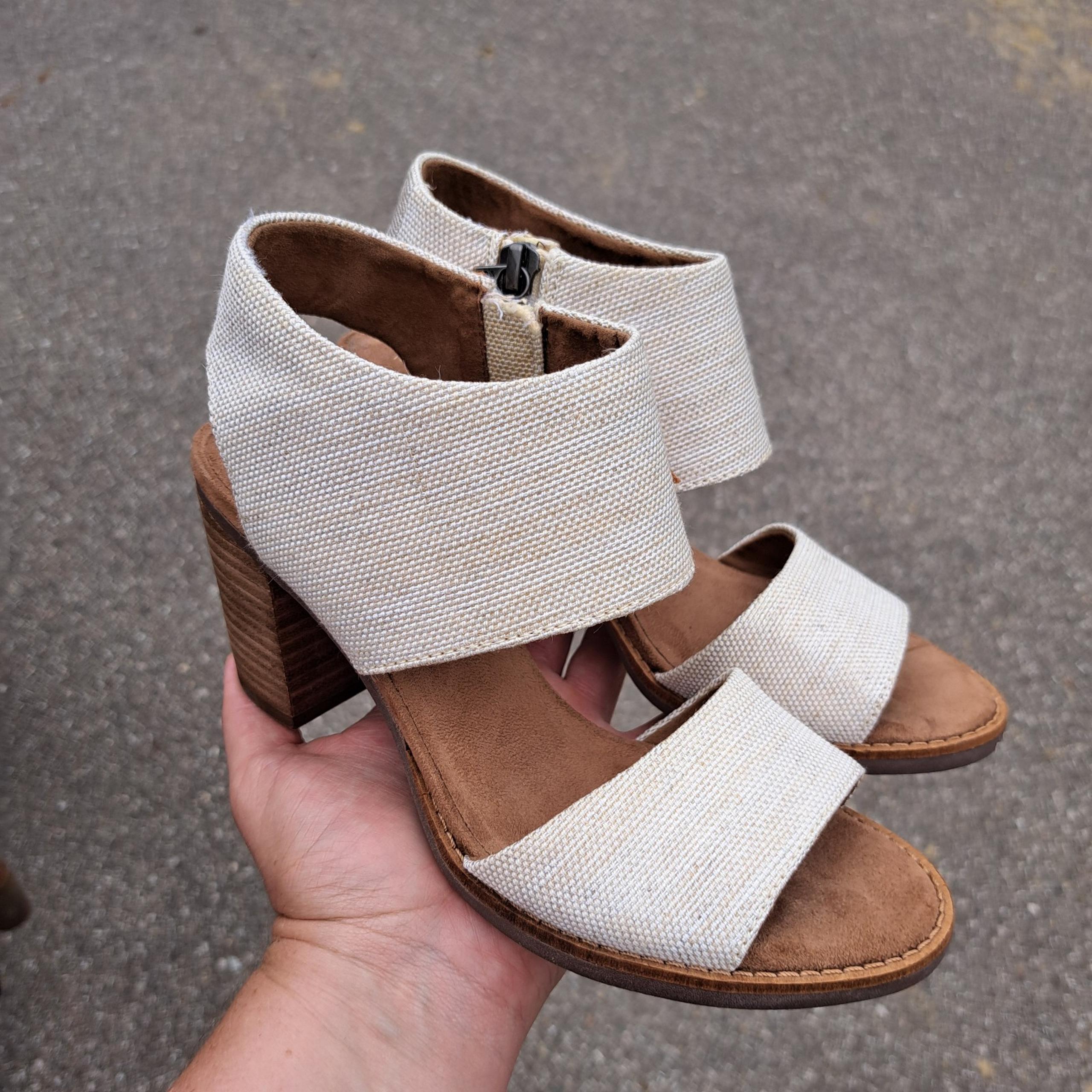 NEW toms size 6.5 Wedge block heels