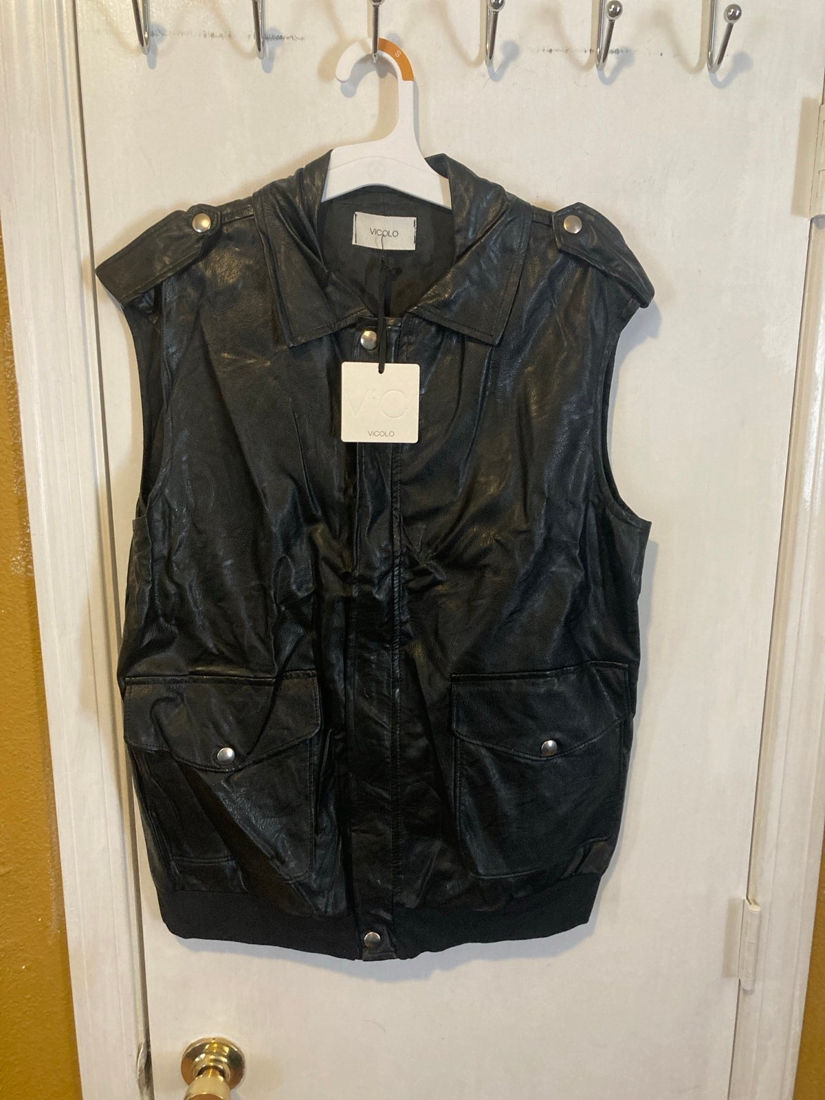 ViCOLO women’s M medium full zip black pleather sleeveless vest moto jacket