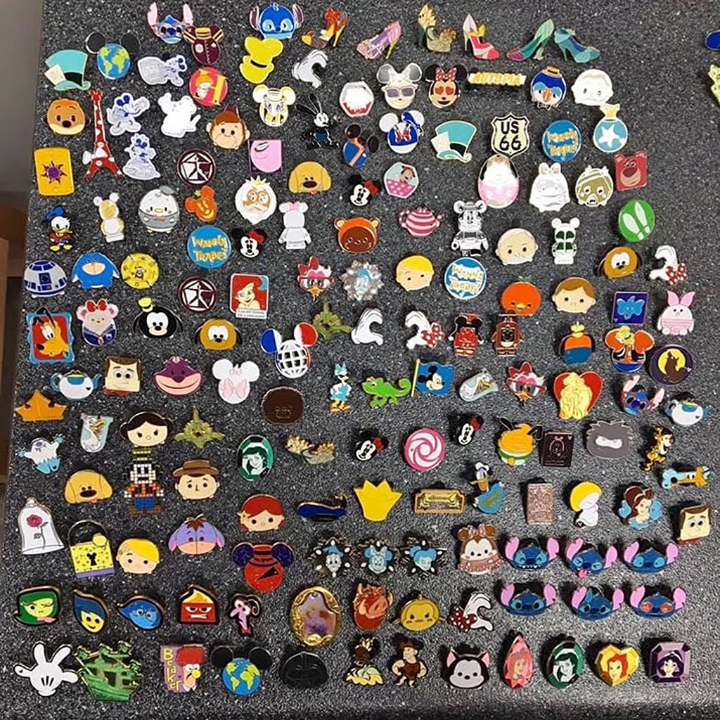 Random DISNEY TRADING PINS LOT UP to 50