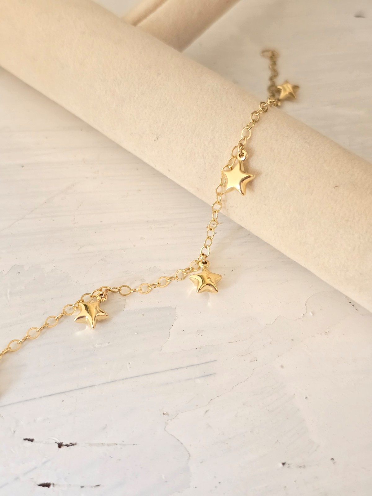 14k Gold hanging Stars Bracelet - 8 inches