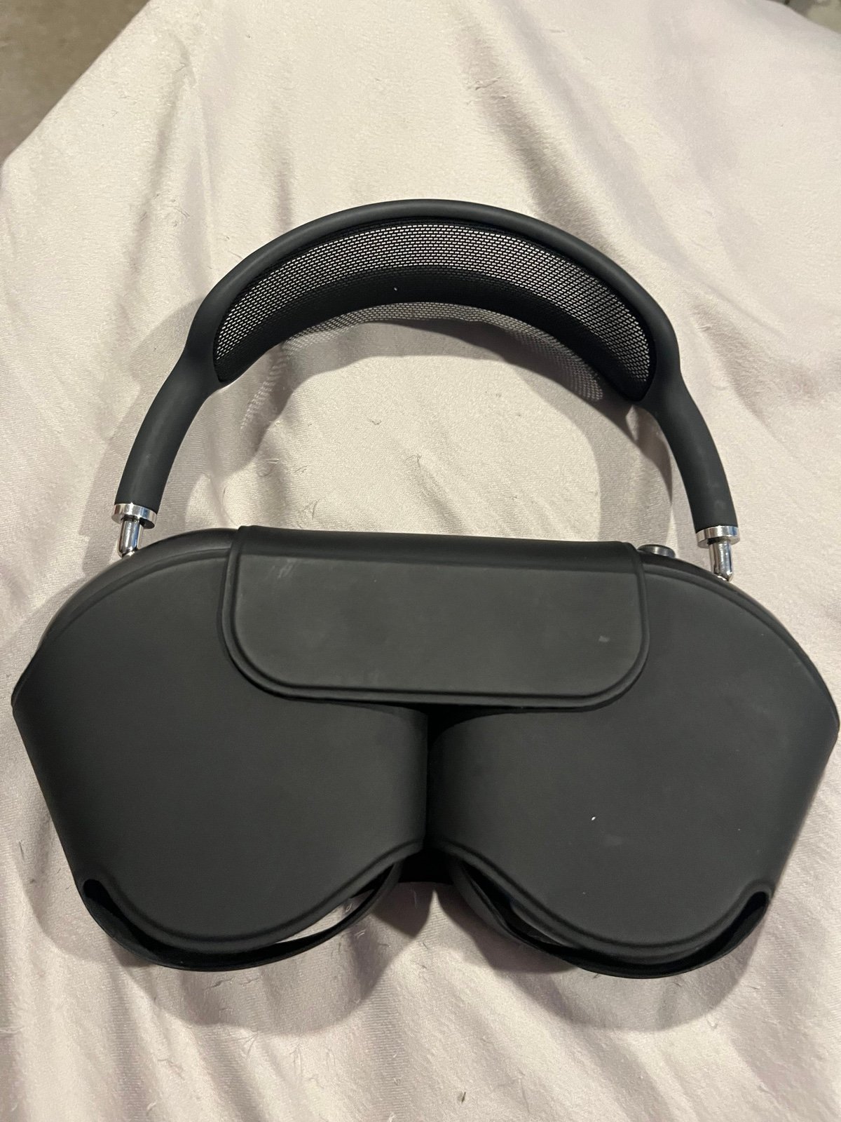 Apple airpod max headphones