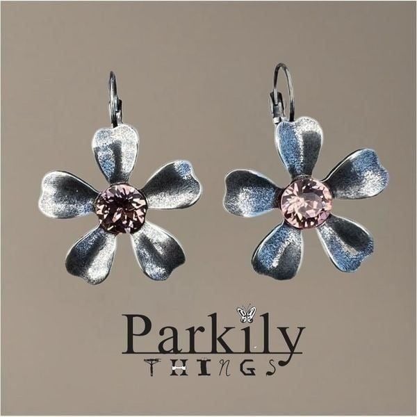 Handcrafted earrings with Swarovski crystal