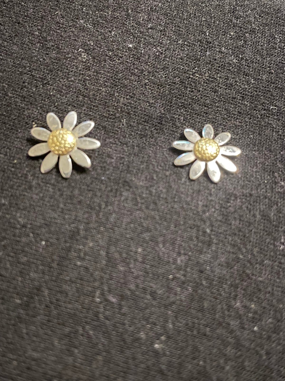 14k Daisy Post Earrings