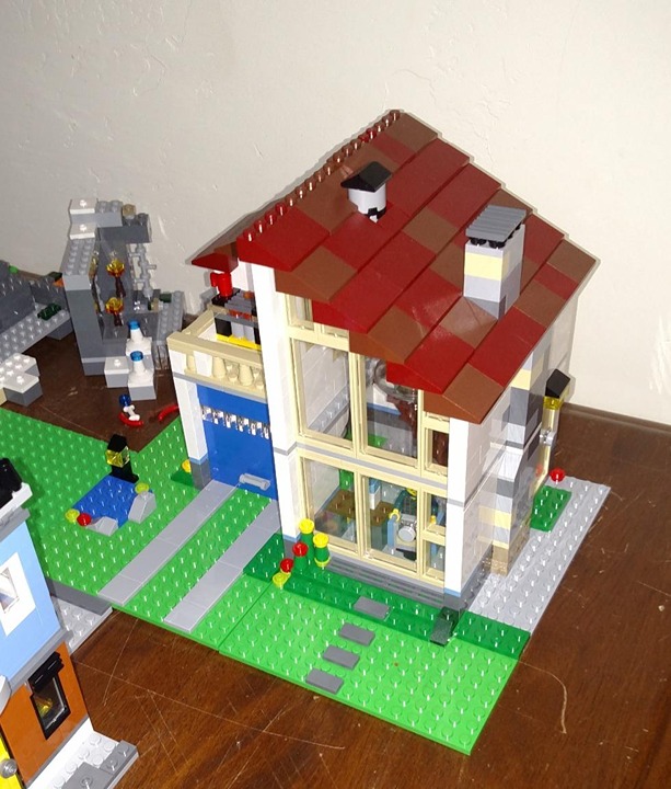 LEGO Creator Family House