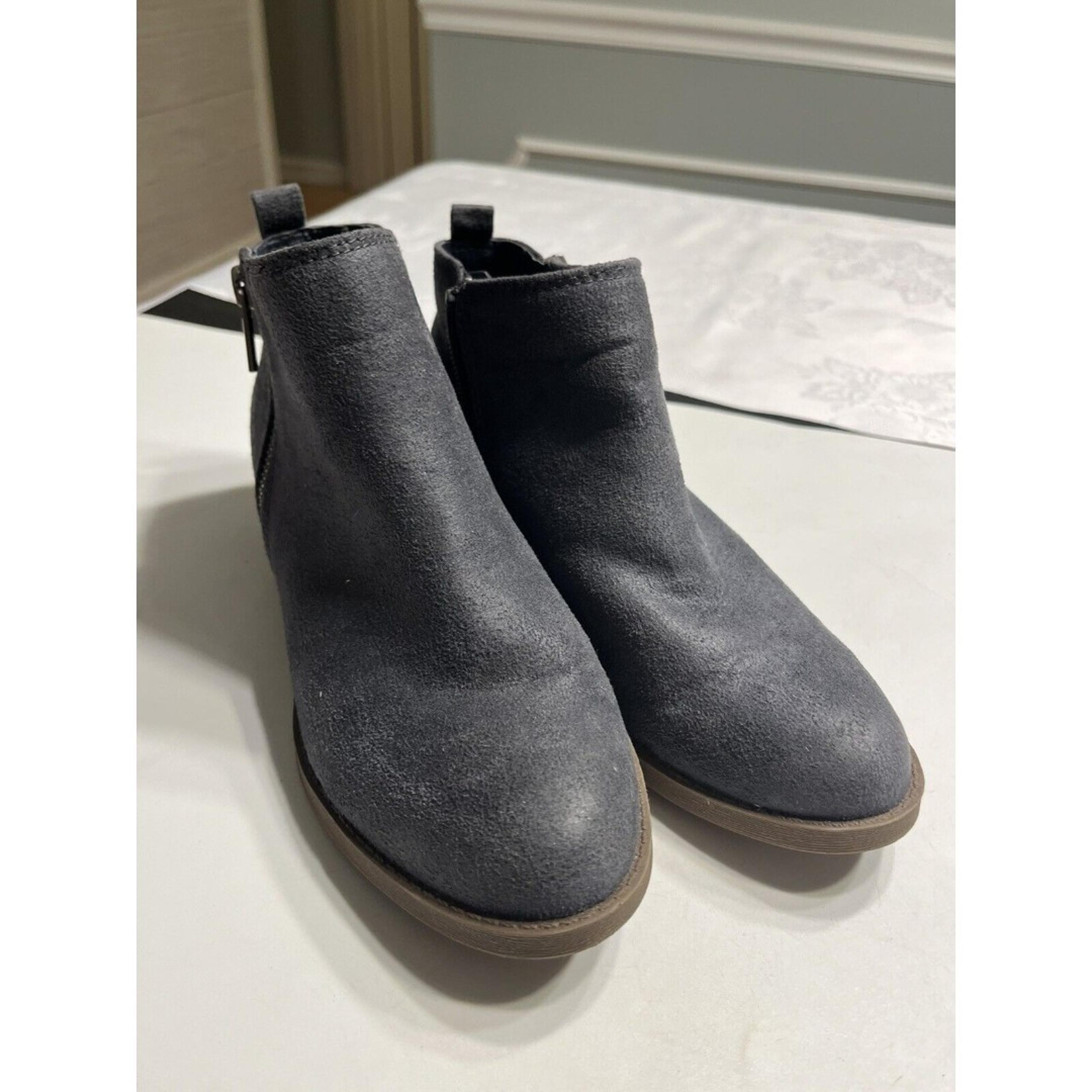 Carlos Santana Boots Womens 6M Two Zip Casual Ankle Booties Gray Heels