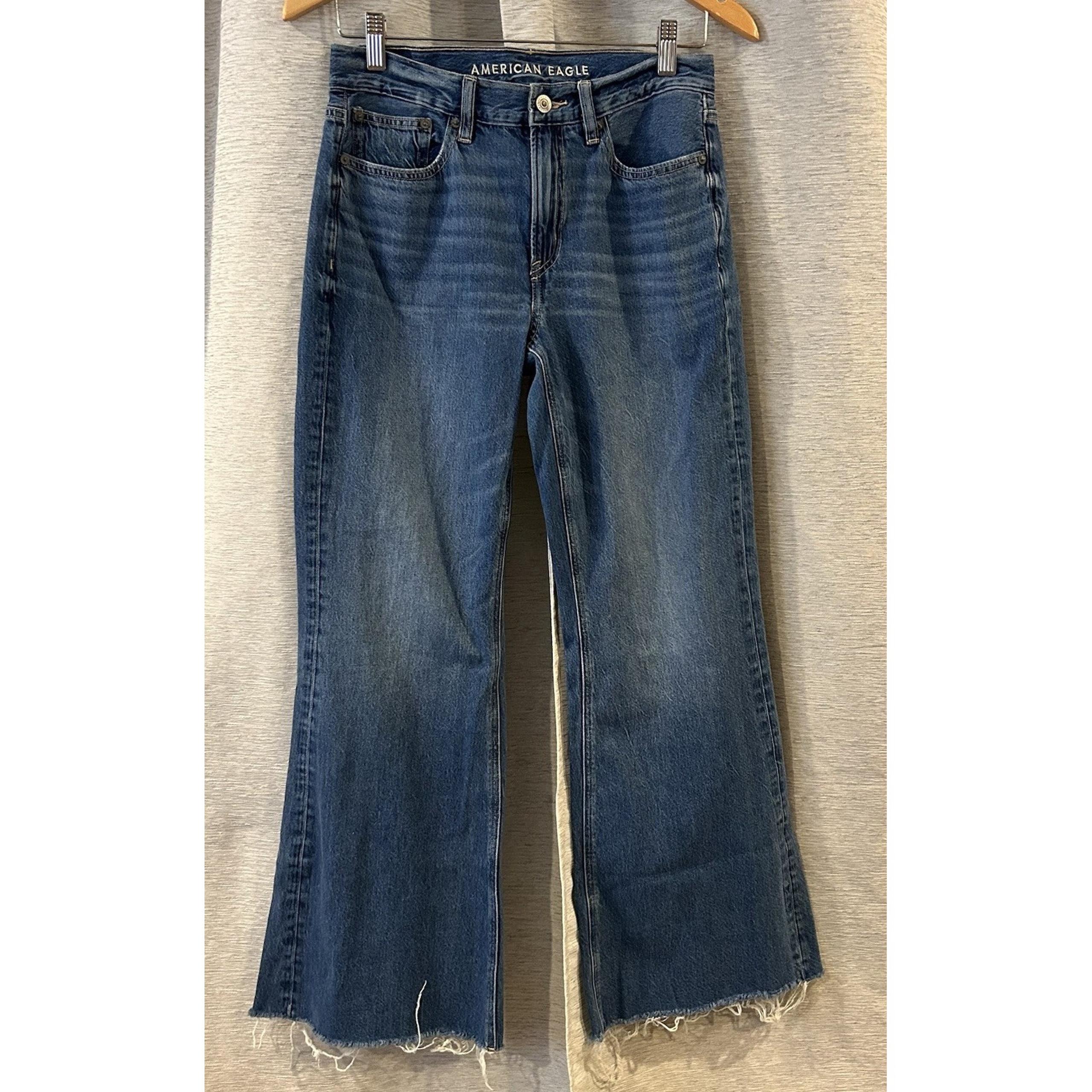 American Eagle Low Rise Baggy Flare Jeans Women's Size 2 Short Blue Raw Hem