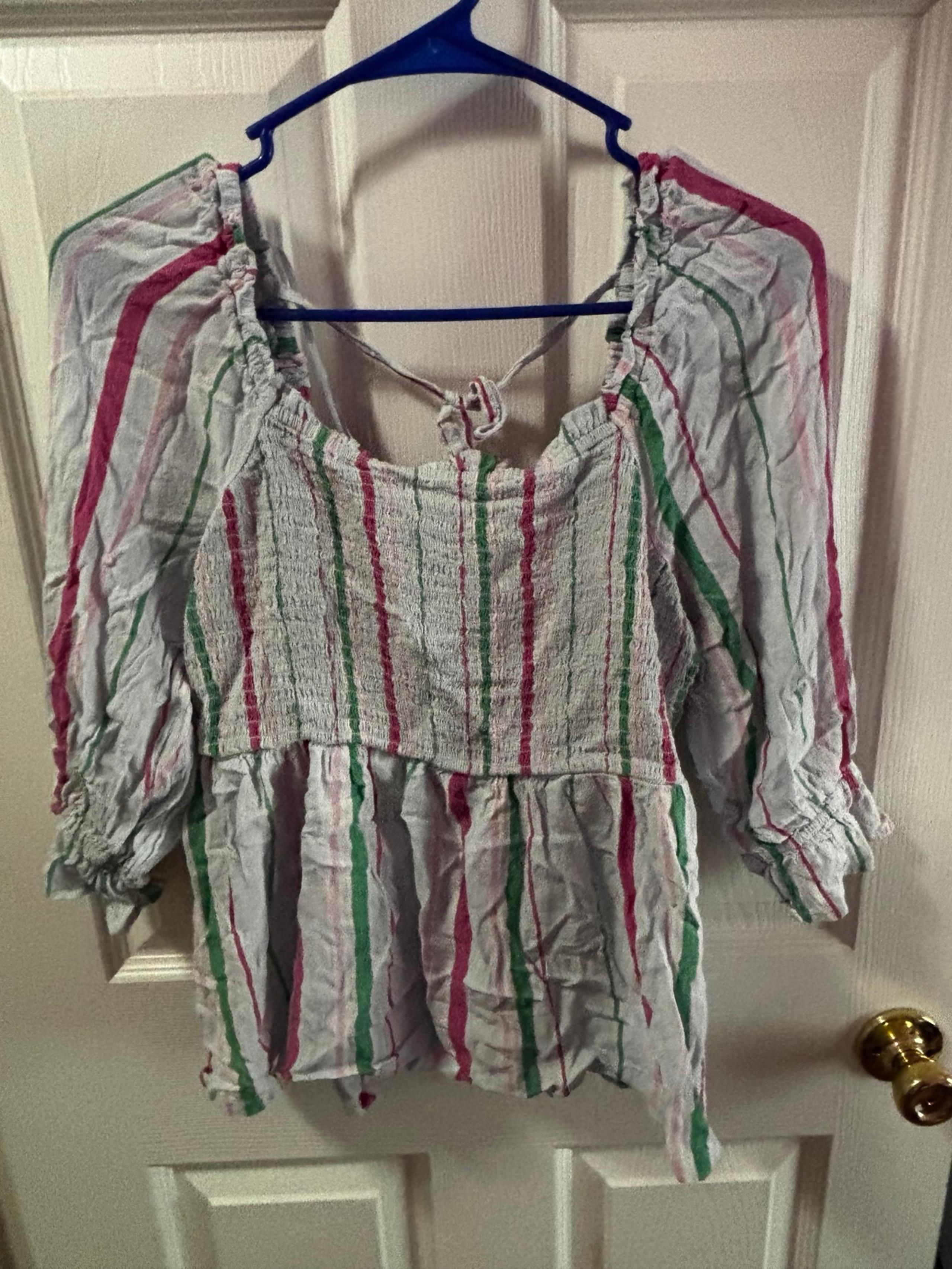 Smocked Crown & Ivy Medium Blouse