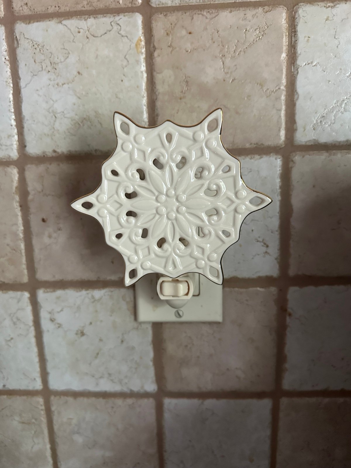 Lenox Snowflake Nightlight - detail