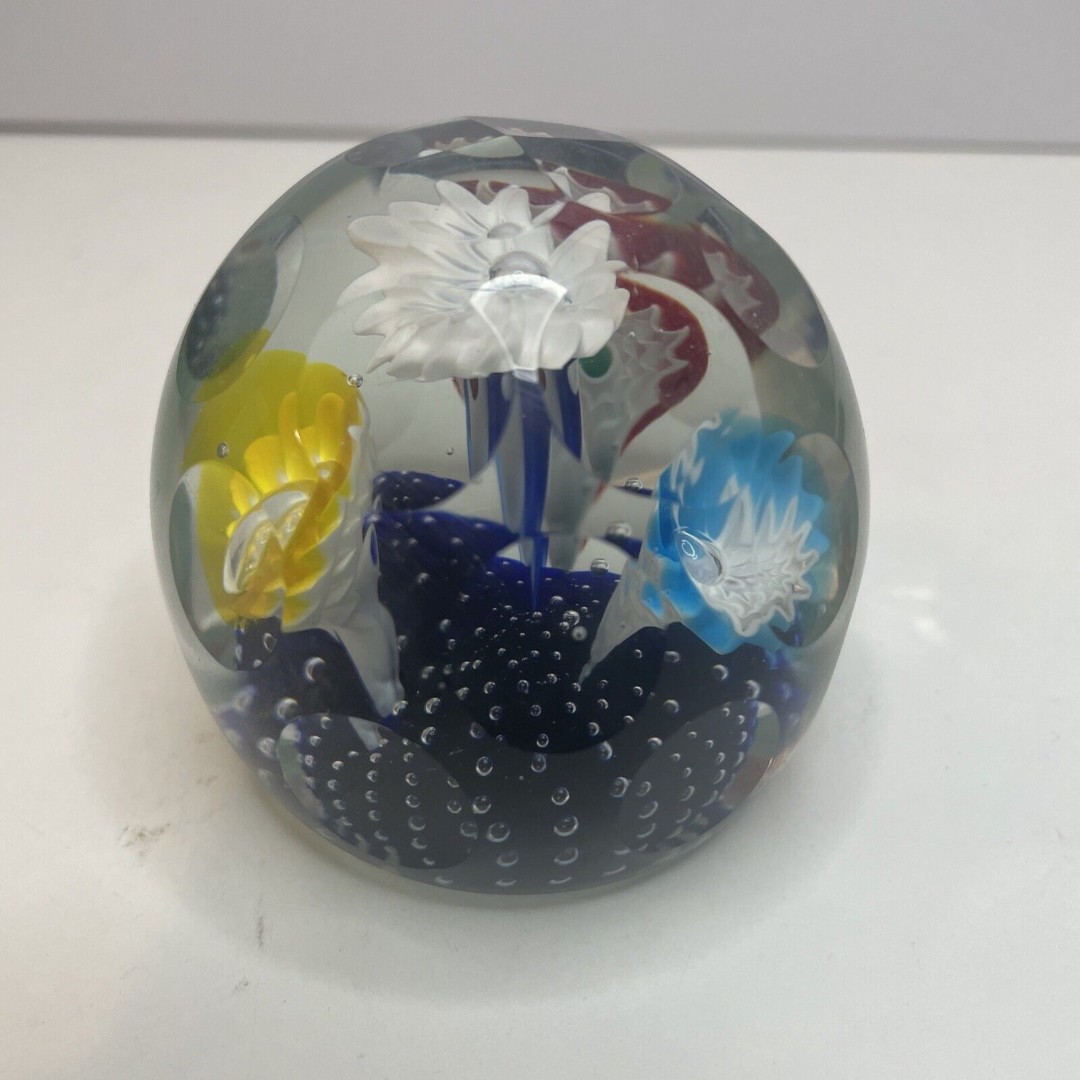 Vintage MURANO La Serenissima Multi Faceted Floral Paperweight