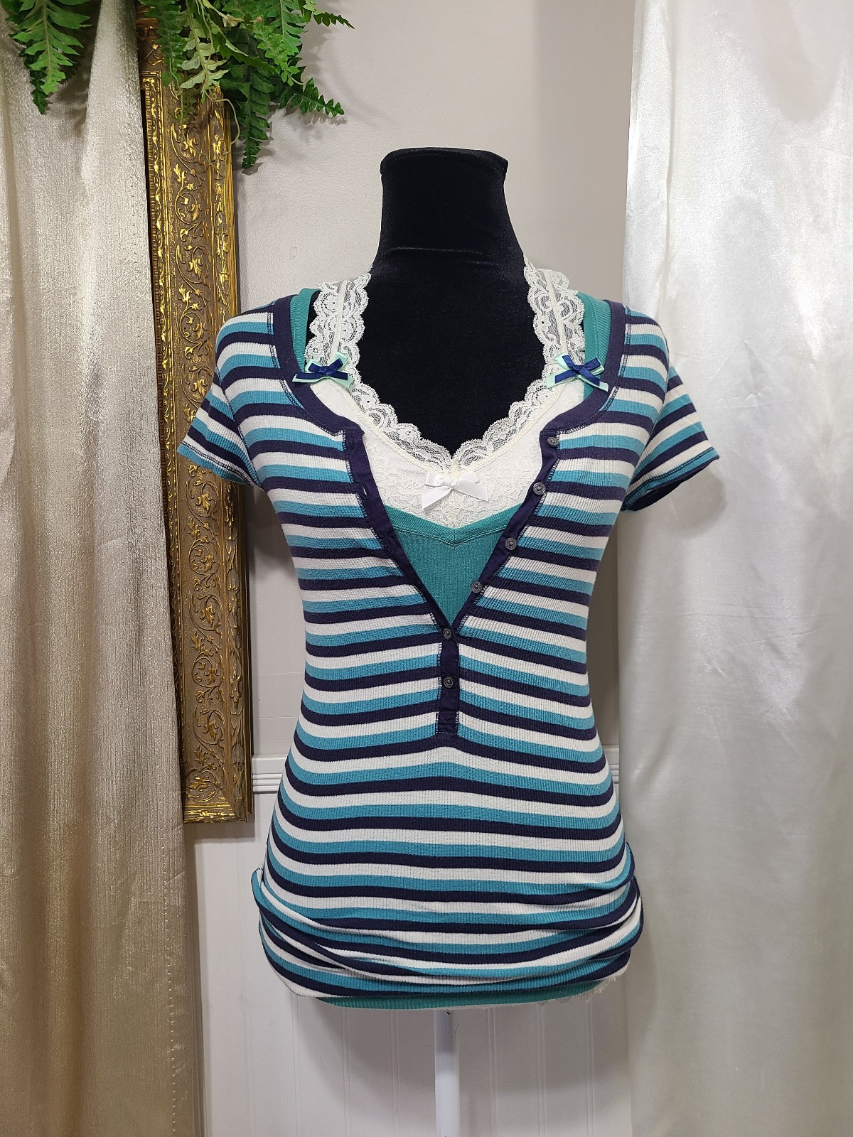 ♡ Y2k ♡ Aeropostale Ribbed Button Down Short Sleeve Henley