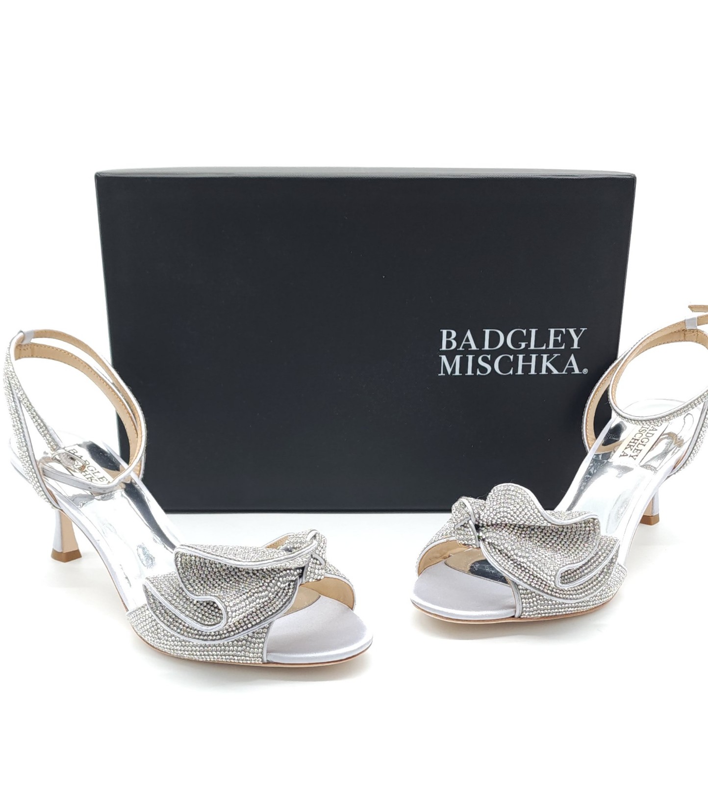 Badgley Mischka Remi Kitten Heel Silver Satin Wedding Open Toe Sandal Size 7.5