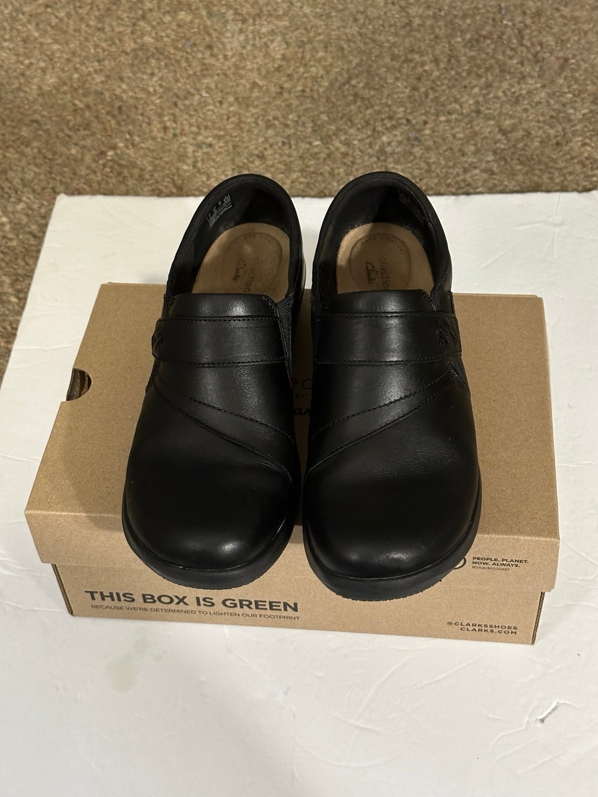Clarks Angie Pearl Black Leather 9 1/2 Wide in Box Great Condition