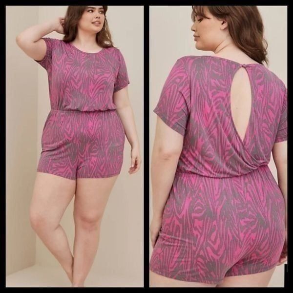 6X 30W Torrid Pink Grey Zebra Lounge Romper Stretch Waist Keyhole Neck Closure s