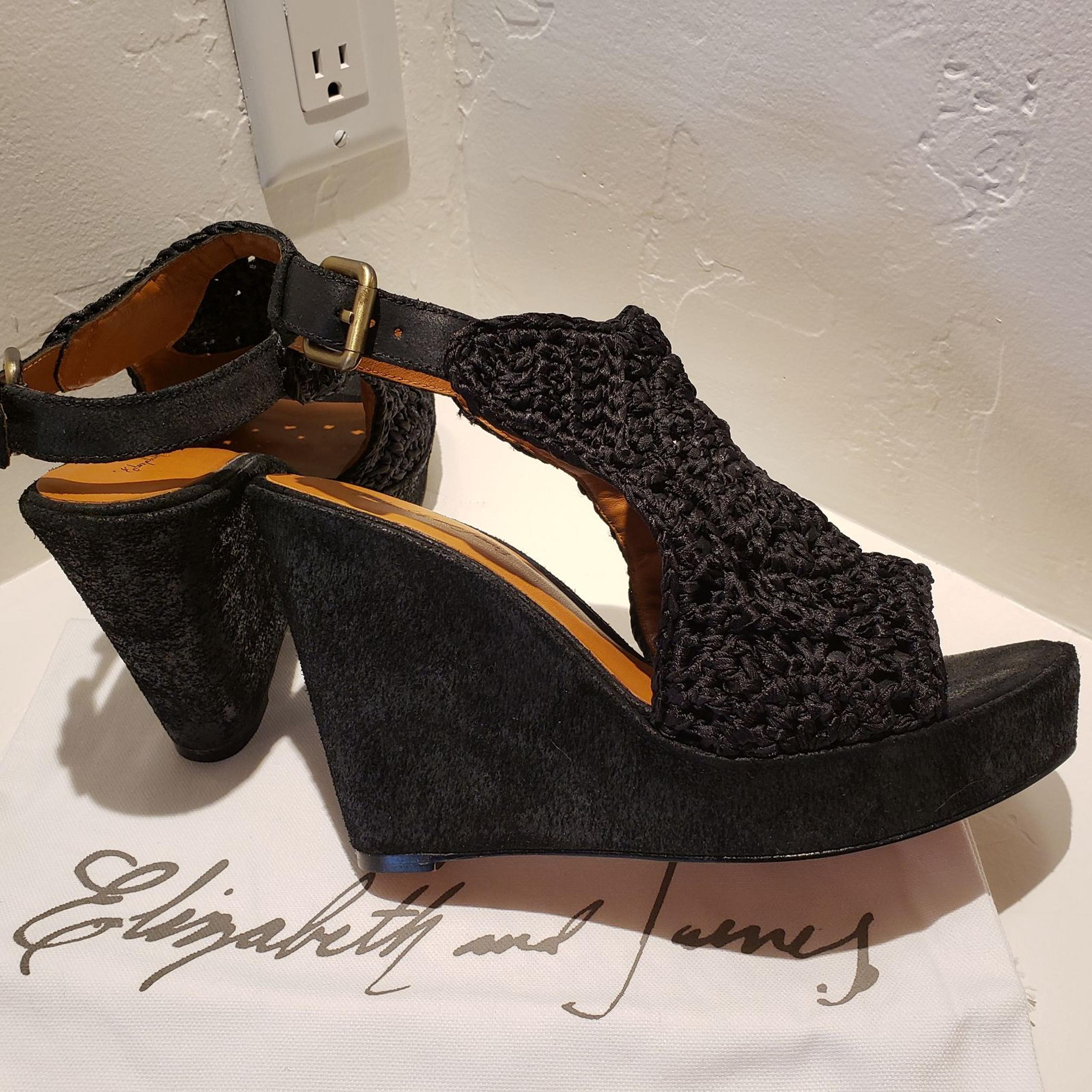 platform heels size 9 Elizabeth and Jame