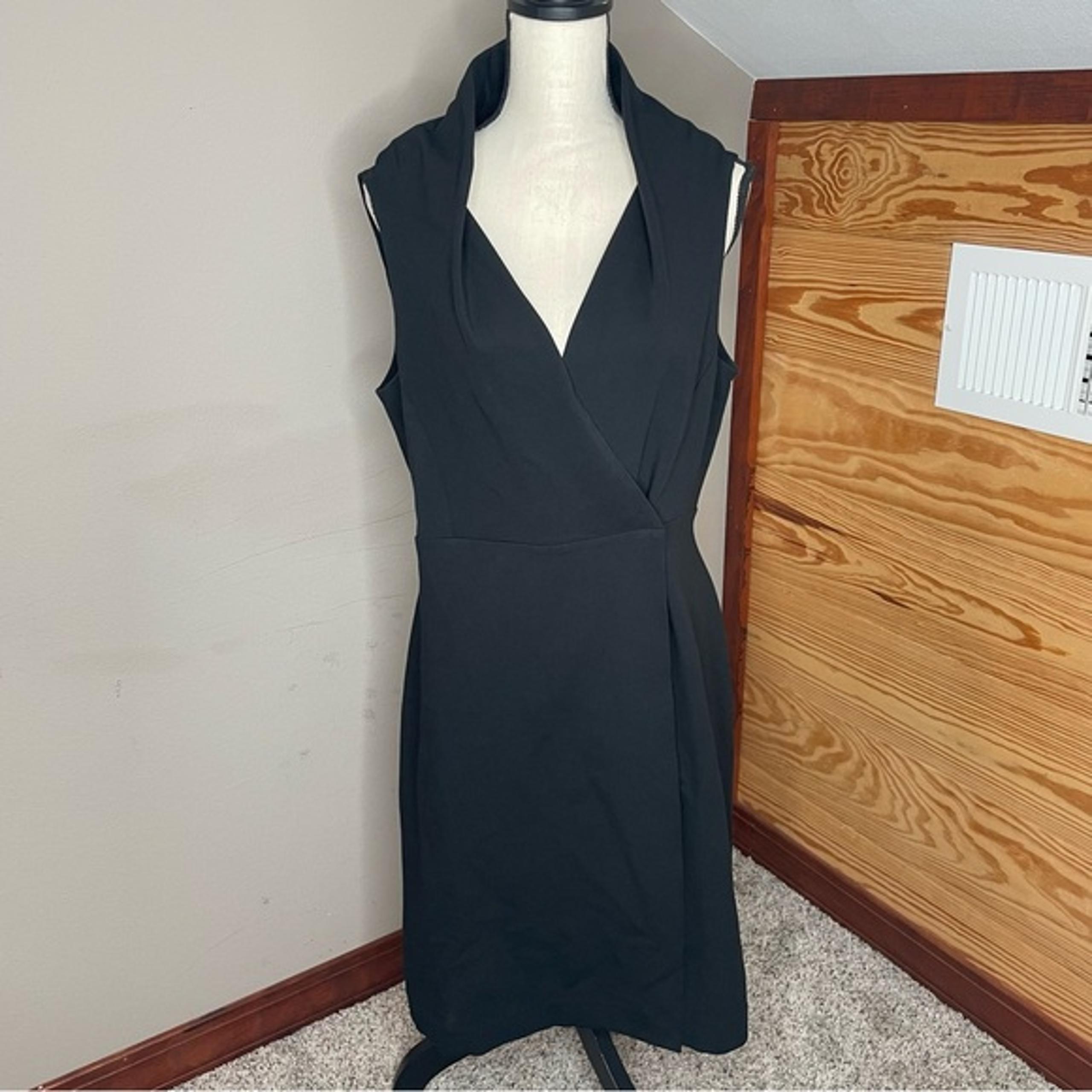 Ann Taylor Black Collared V-Neck Sleeveless Knee Length Wrap Dress 14 Petite