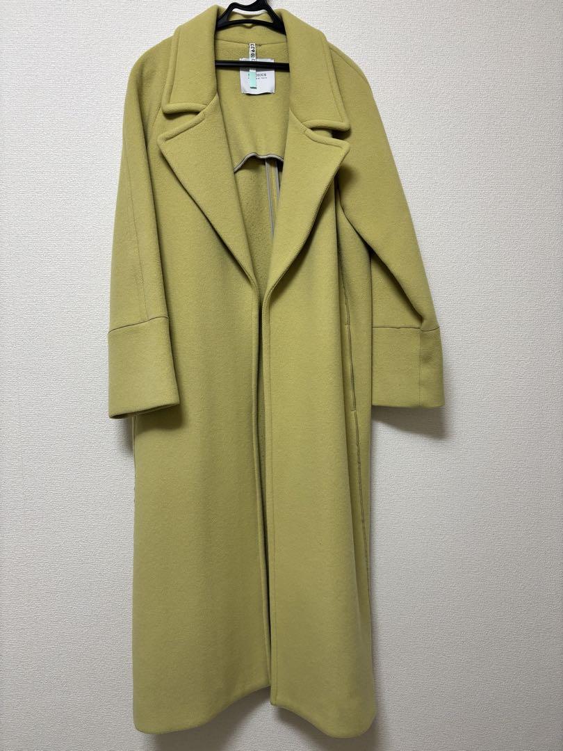 studious long coat yellow