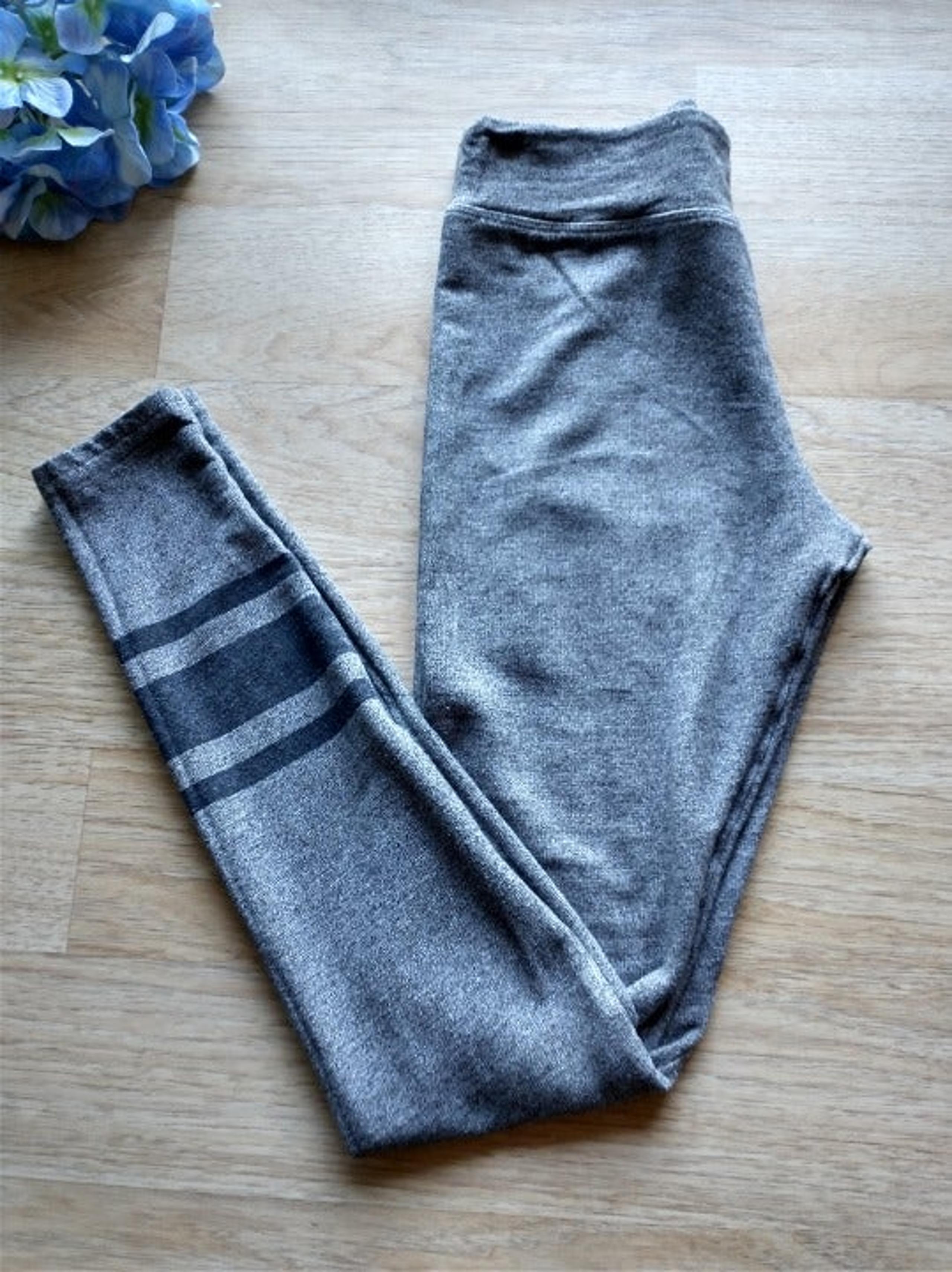 Sundry Women Yoga Pants Legging Stripe