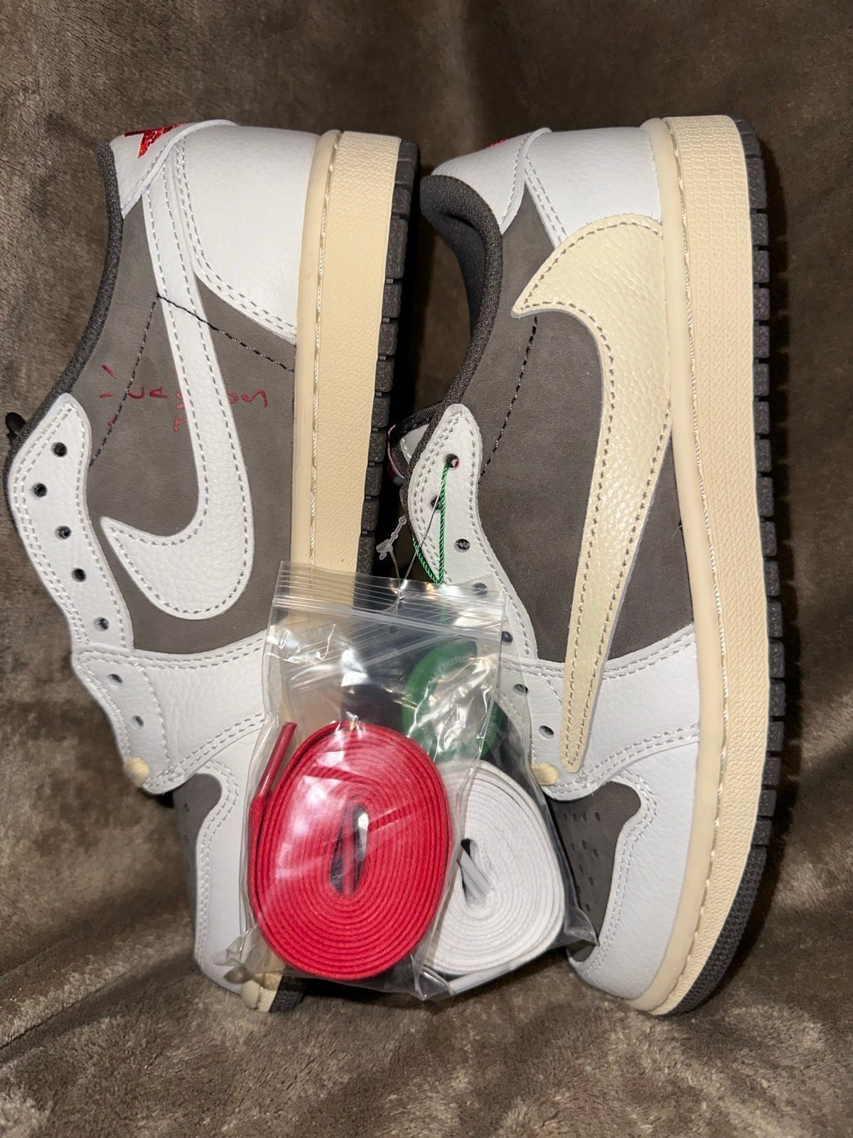 Jordan 1 Retro Low OG SP - Travis Scott Reverse Mocha