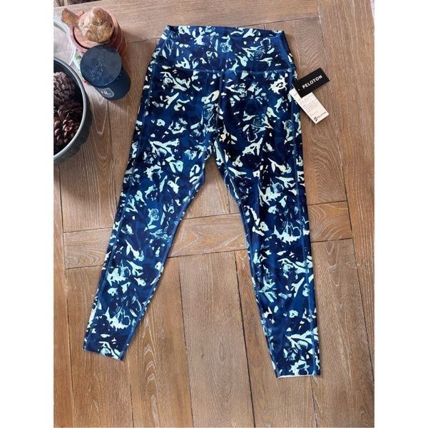NWT Peloton Cadent Floral Camo High Rise Pocket Legging Size Large