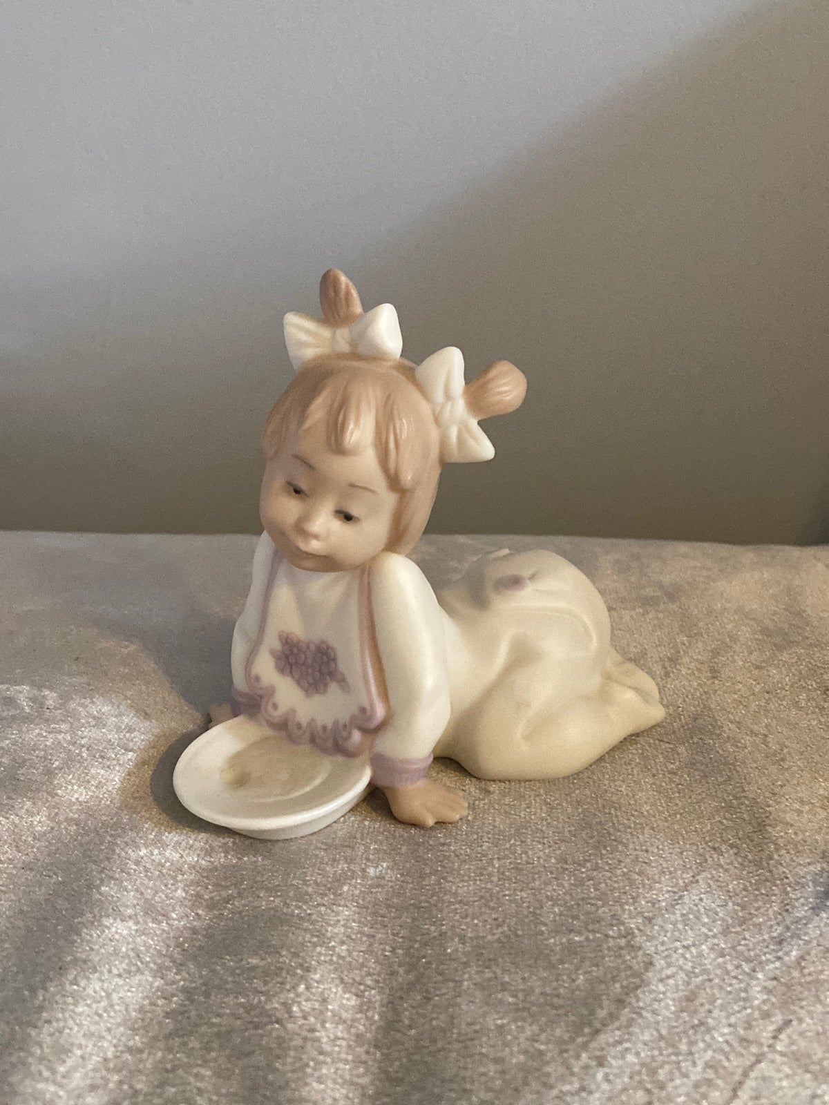 Lladro Baby Girl crawling Made in Spain