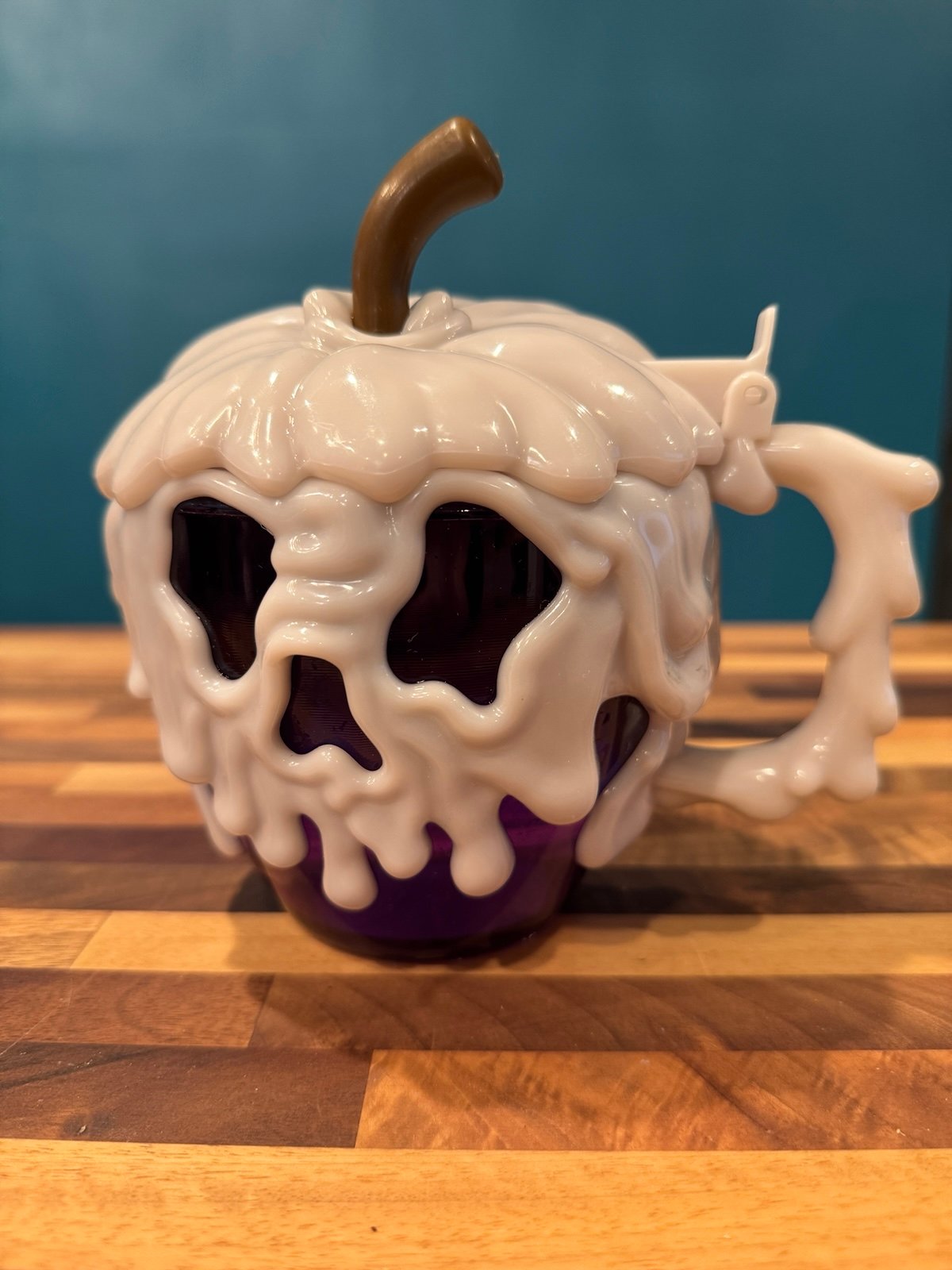 Rare Disney Parks Snow White Purple Poison Apple Glow in Dark Stein Mug Cup