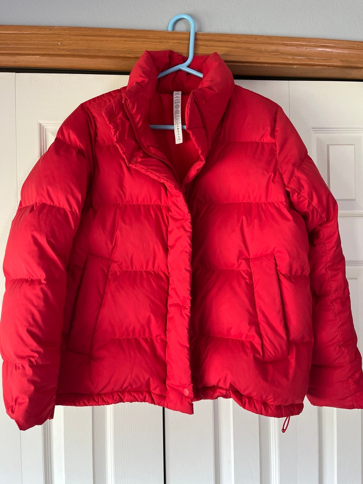 Lululemon Wunder Puff Jacket Red size 6