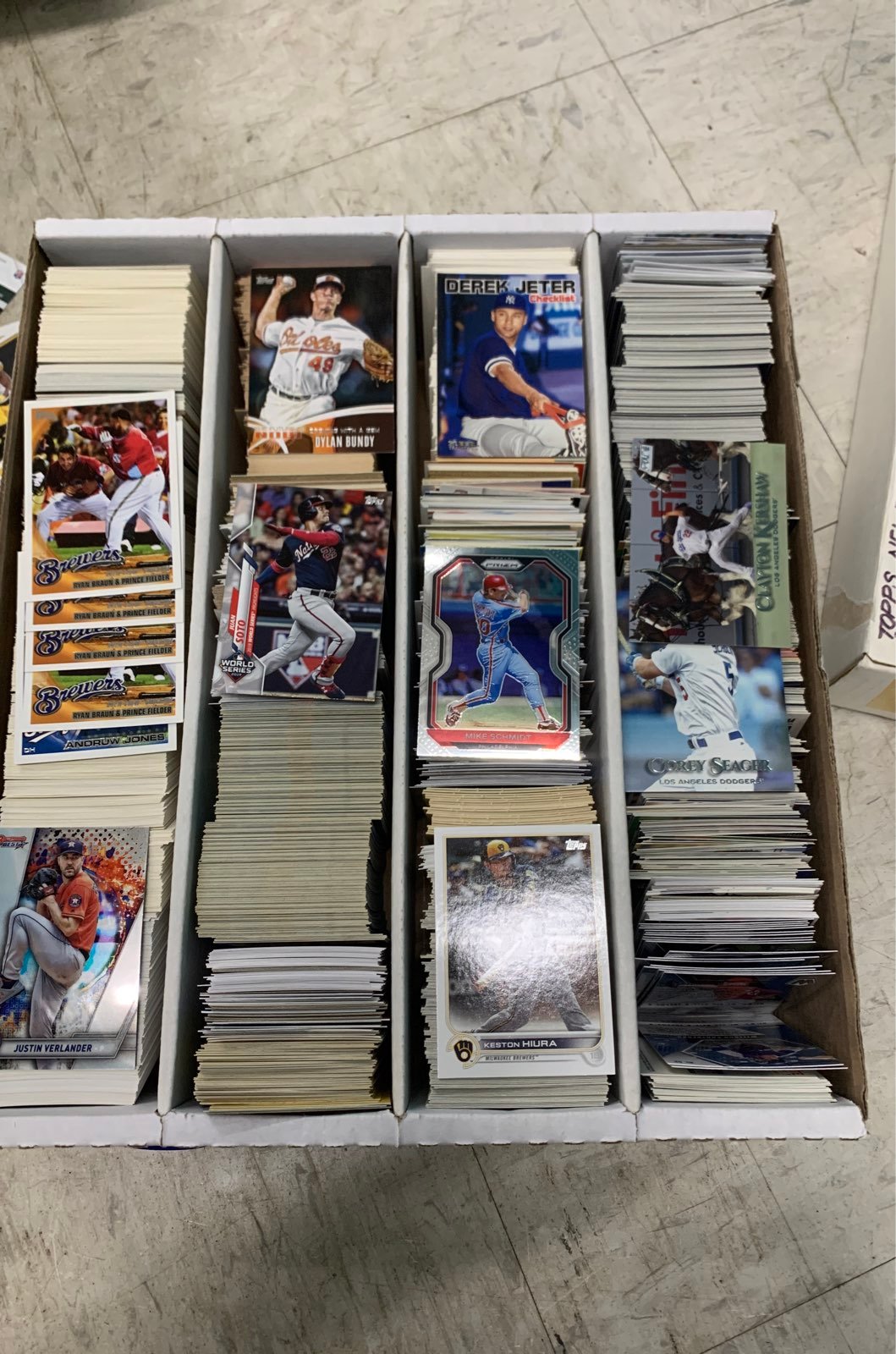 3000 mlb baseball trading cards lot collection box
