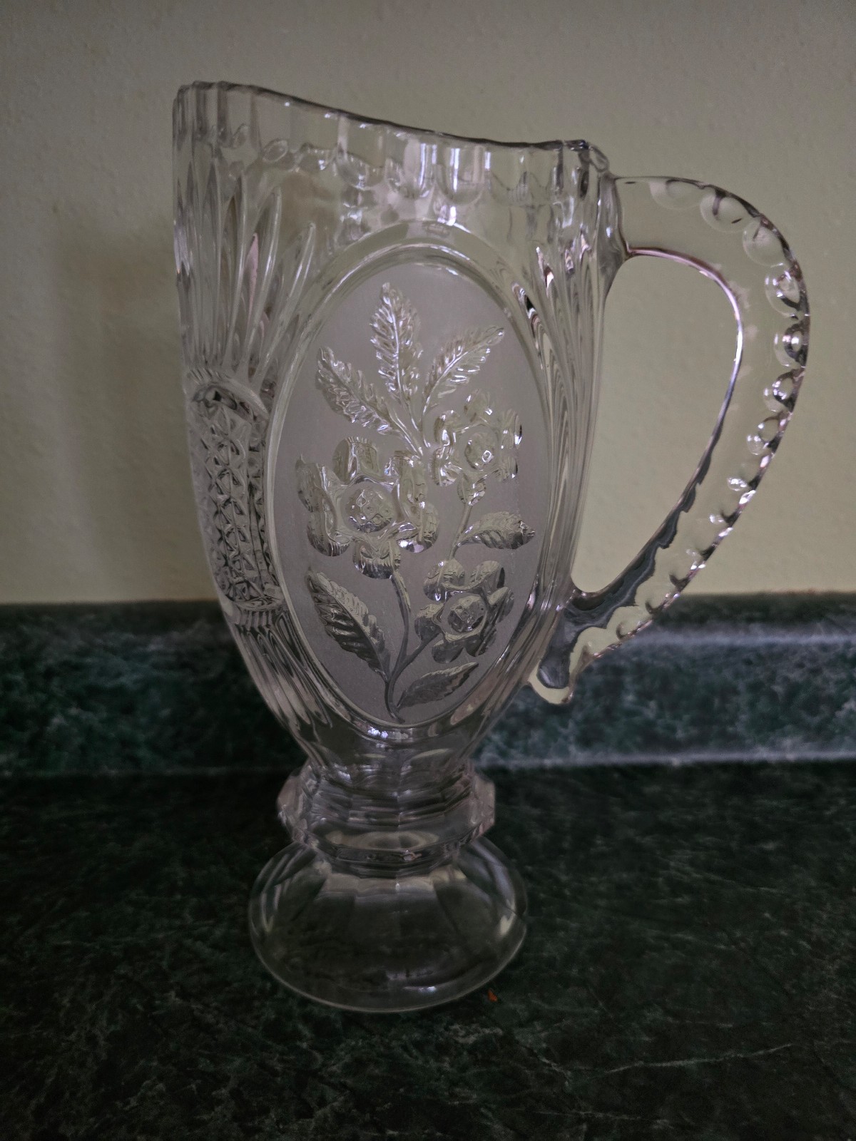 VINTAGE ZAJECAR CRYSTAL